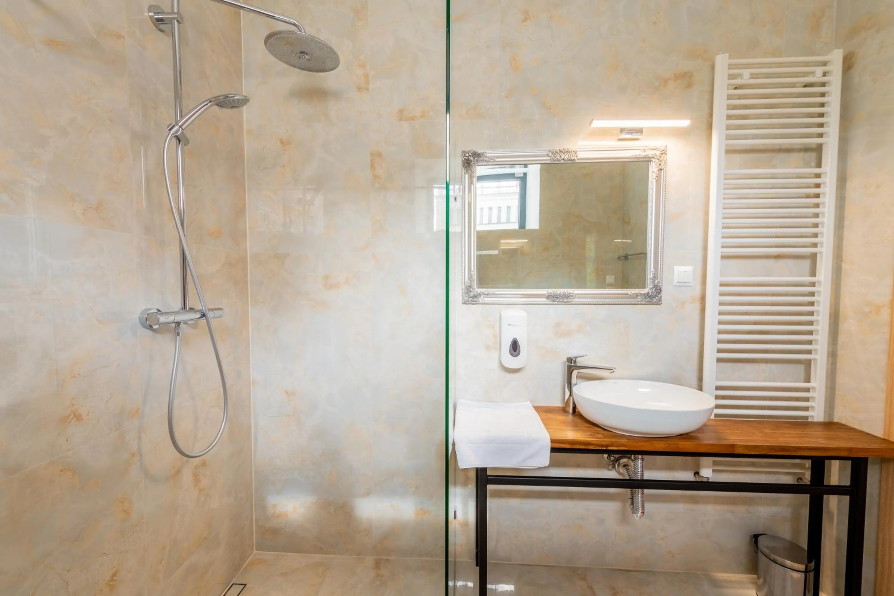 Bathroom in Kamienica Zamenhofa - Apartamenty na wynajem