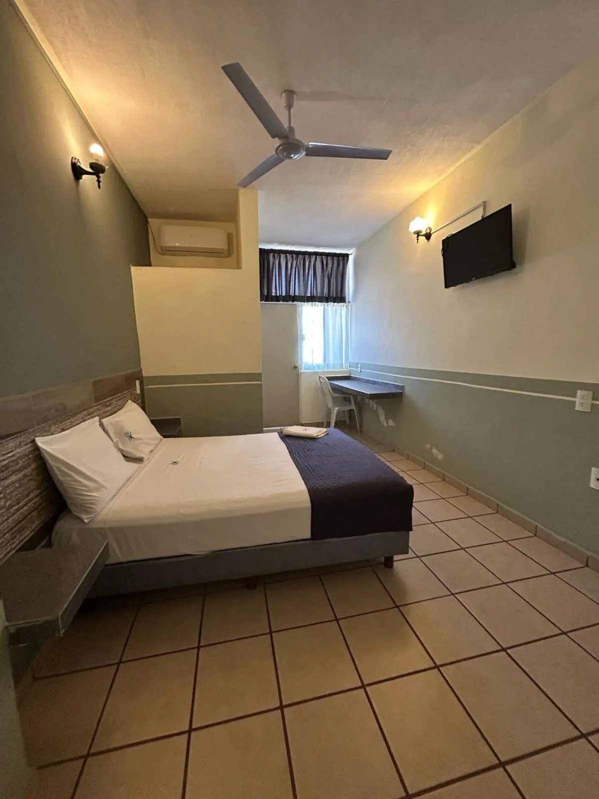 Bed in Hotel Albatros Peñita-Guayabitos Nayarit