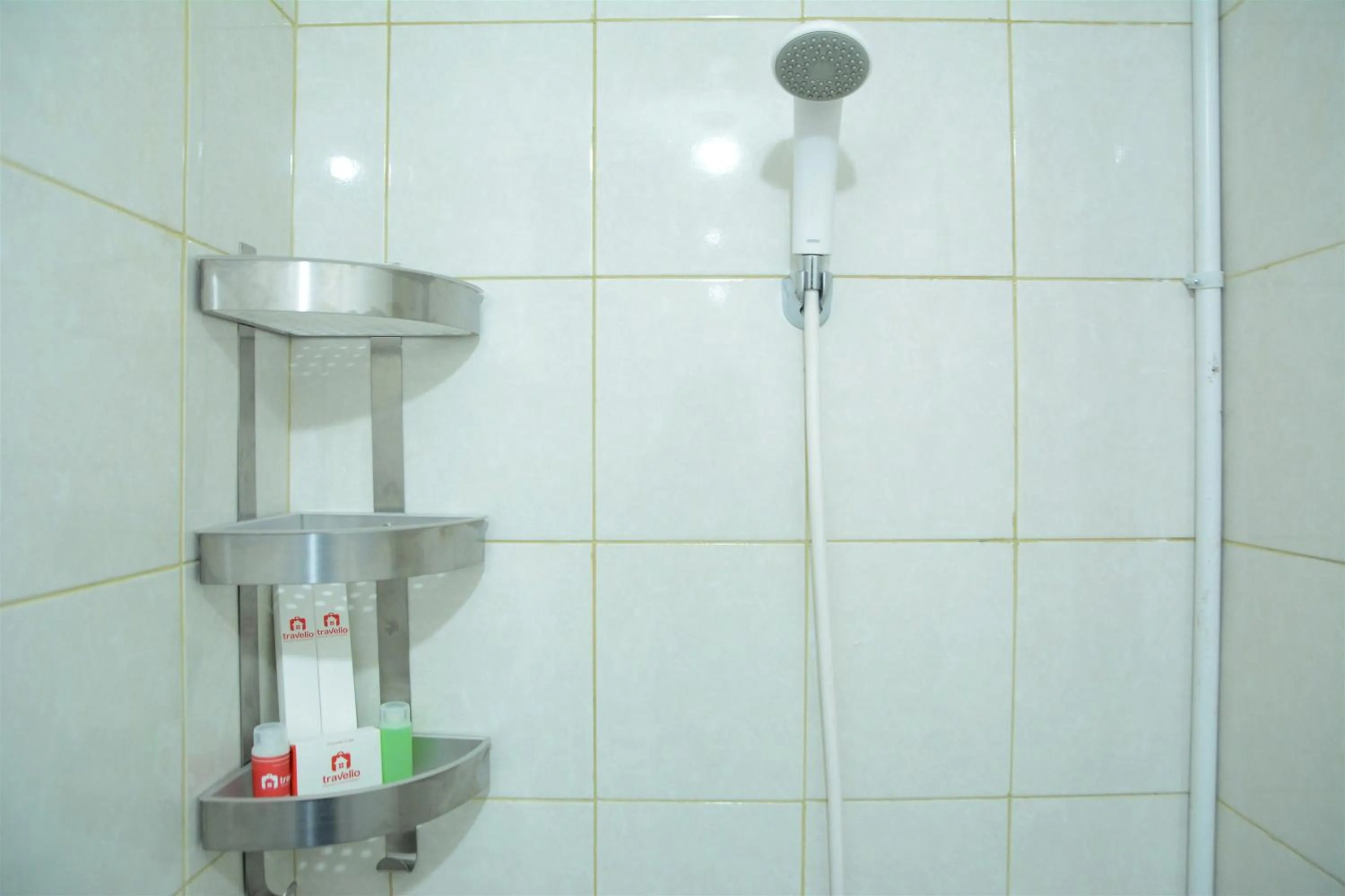 Comfy Studio Poris 88 Apartment By Travelio