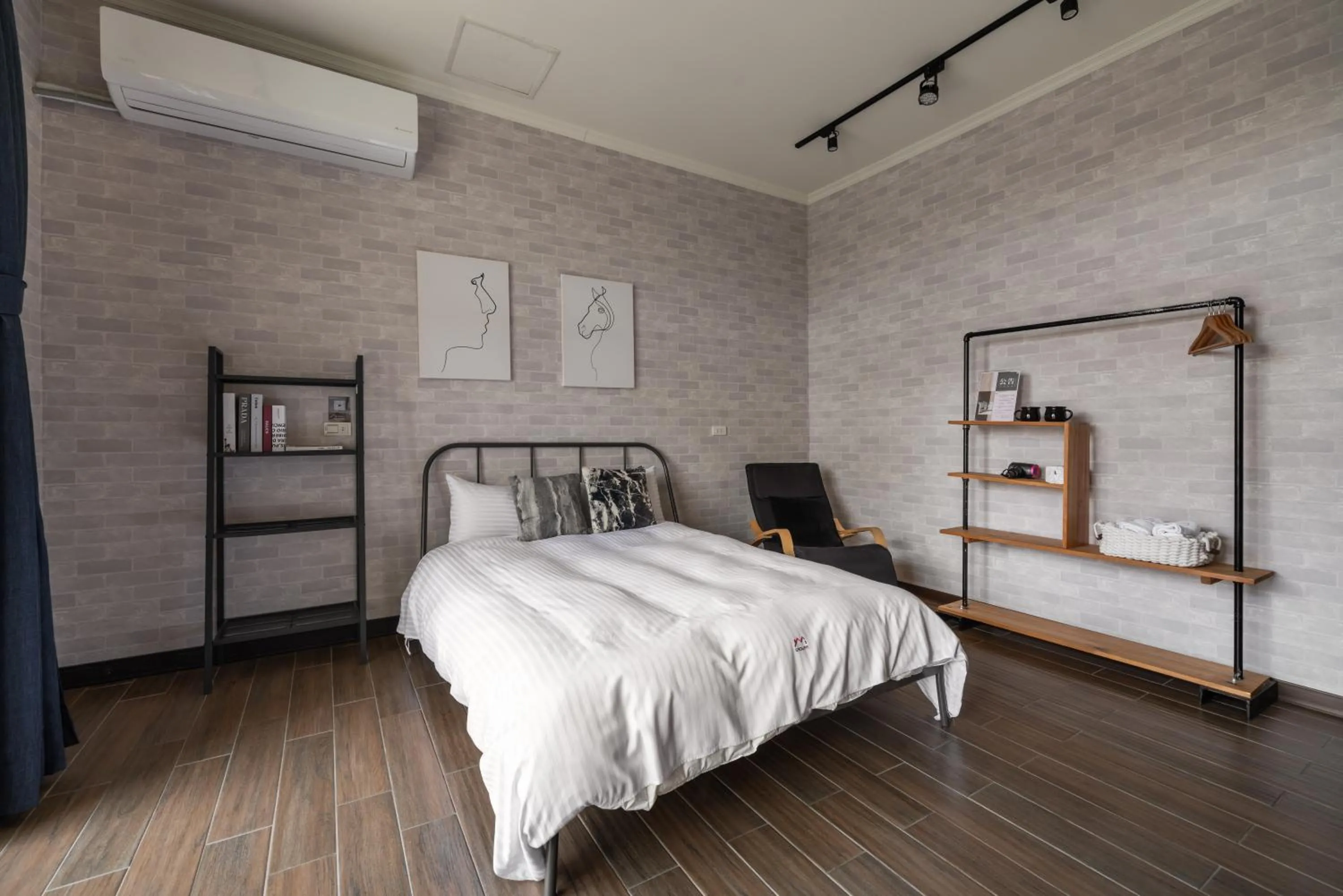 Bed in The Chambers