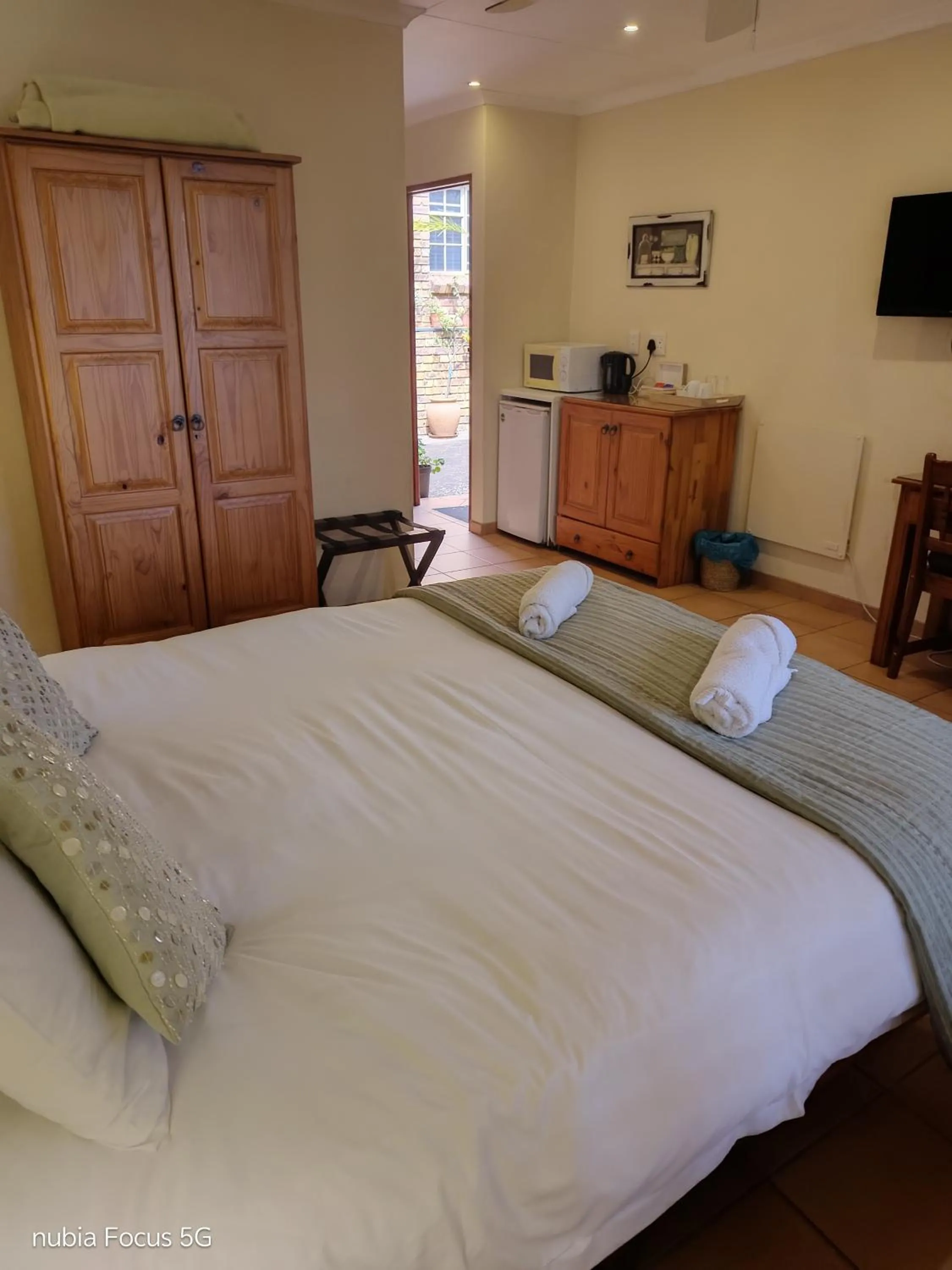 Bed in Feather Tree Bed and Breakfast