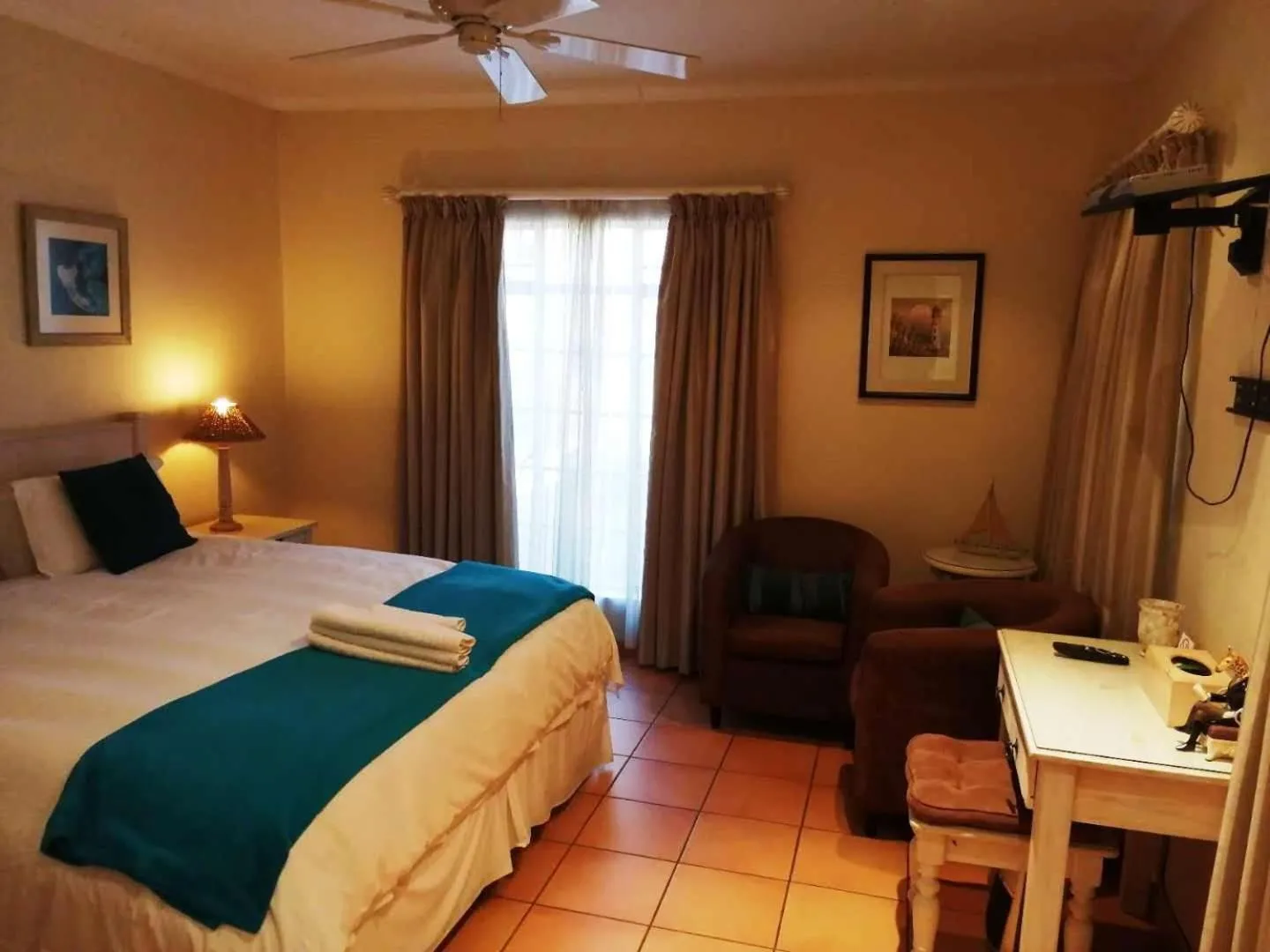 Bedroom, Bed in Feather Tree Bed and Breakfast