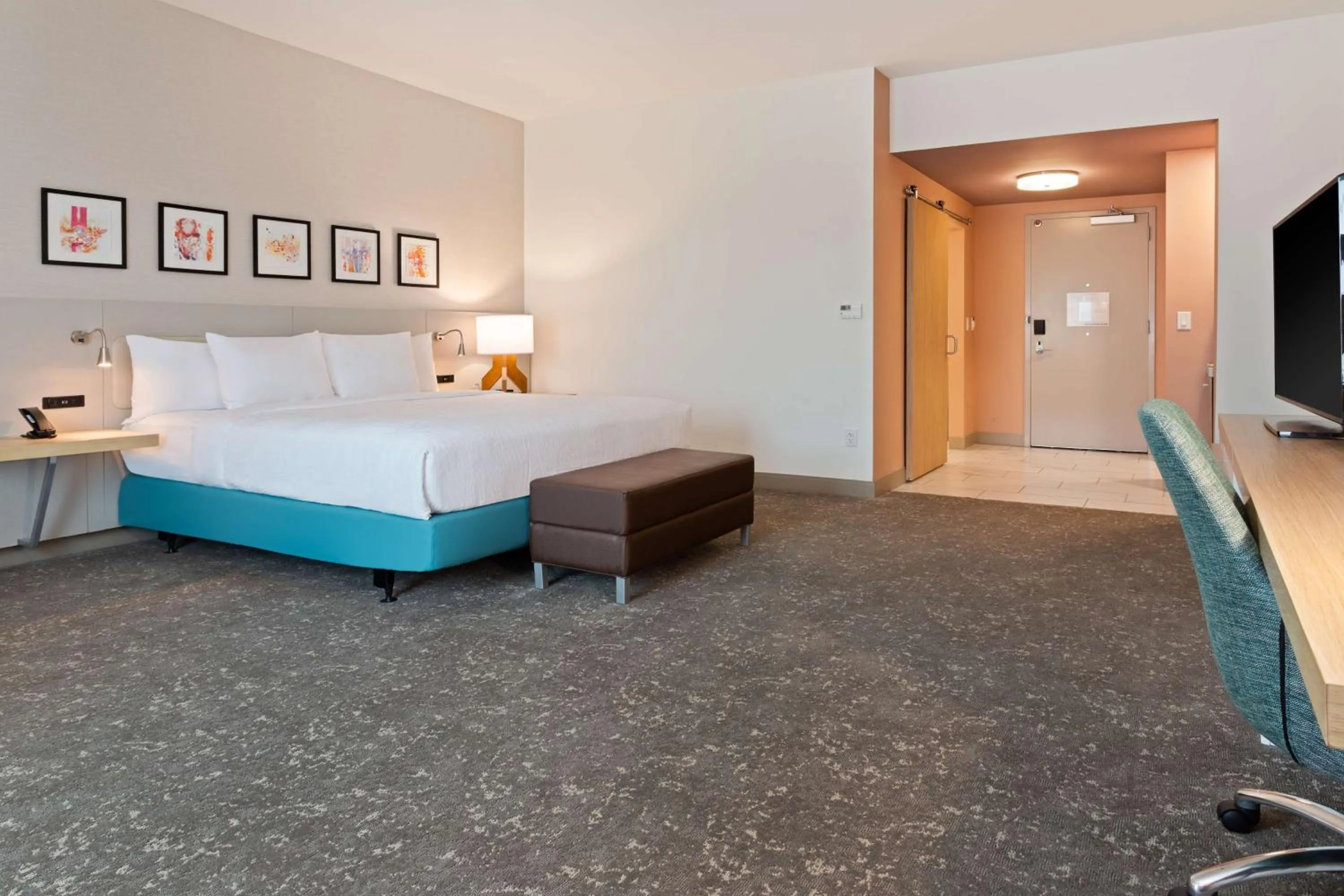 Bedroom, Bed in Hilton Garden Inn Homestead