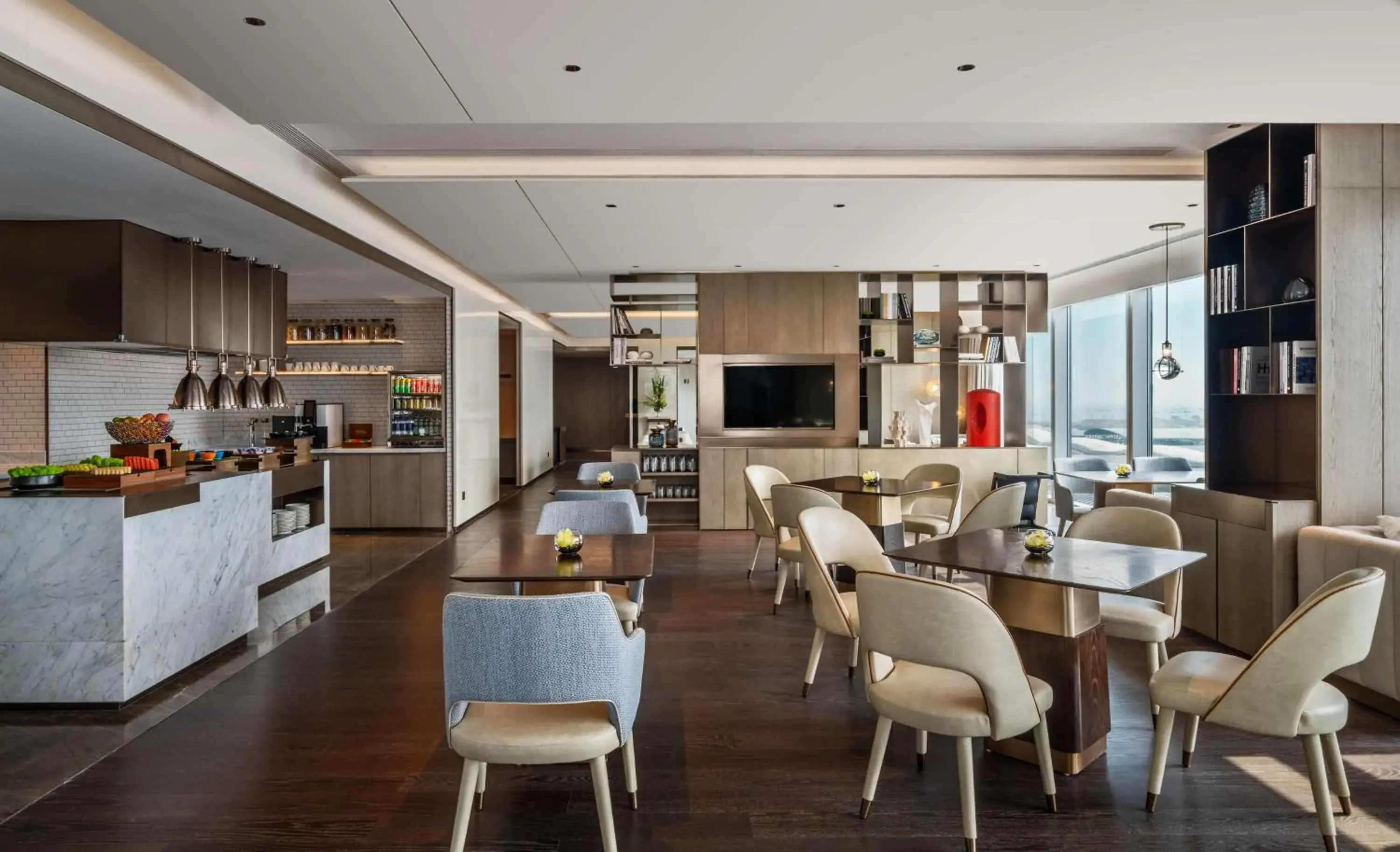 Property building in Hilton Shenzhen World Exhibition & Convention Centre Property building in Hilton Shenzhen World Exhibition & Convention Centre