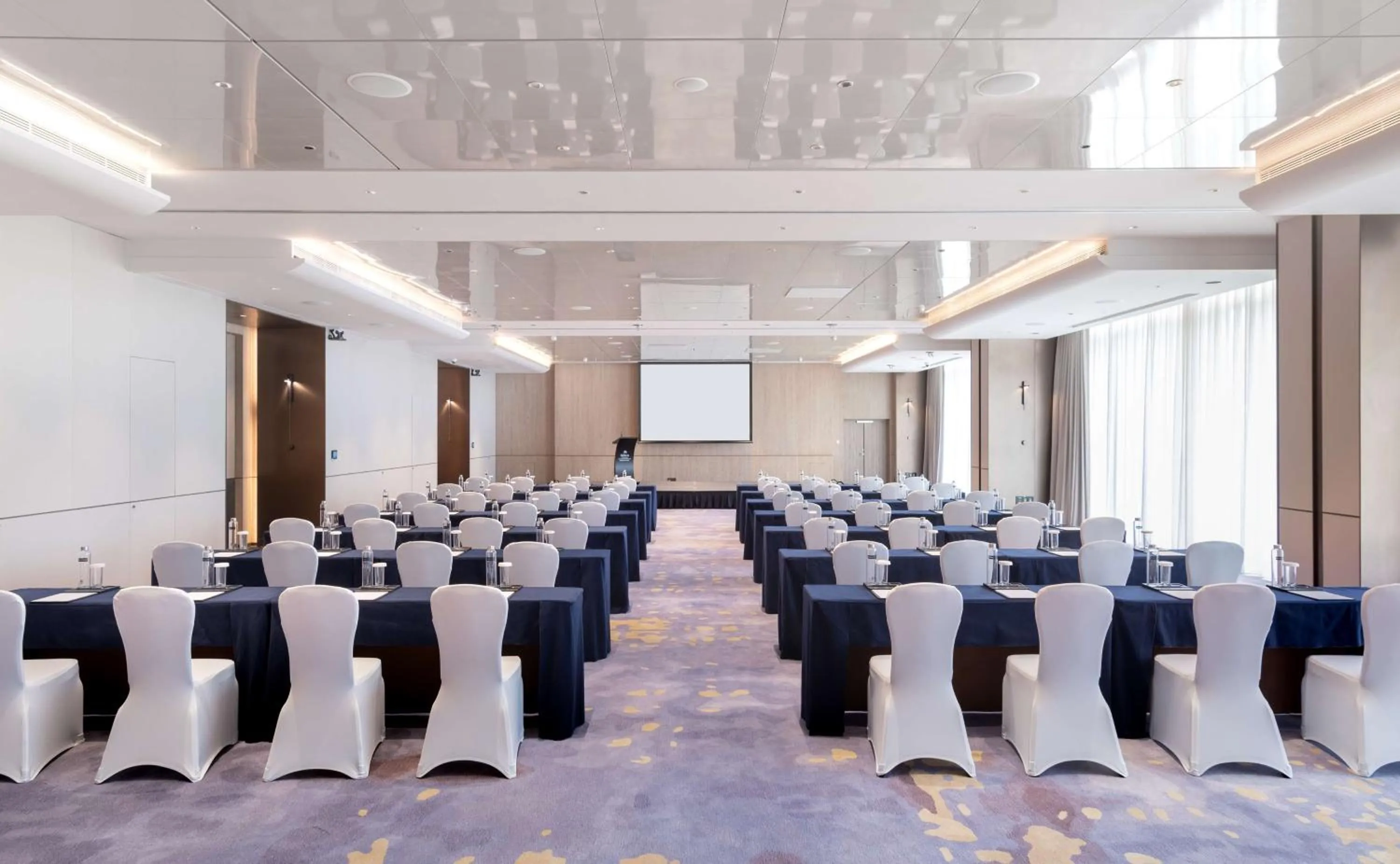 Meeting/conference room in Hilton Shenzhen World Exhibition & Convention Centre
