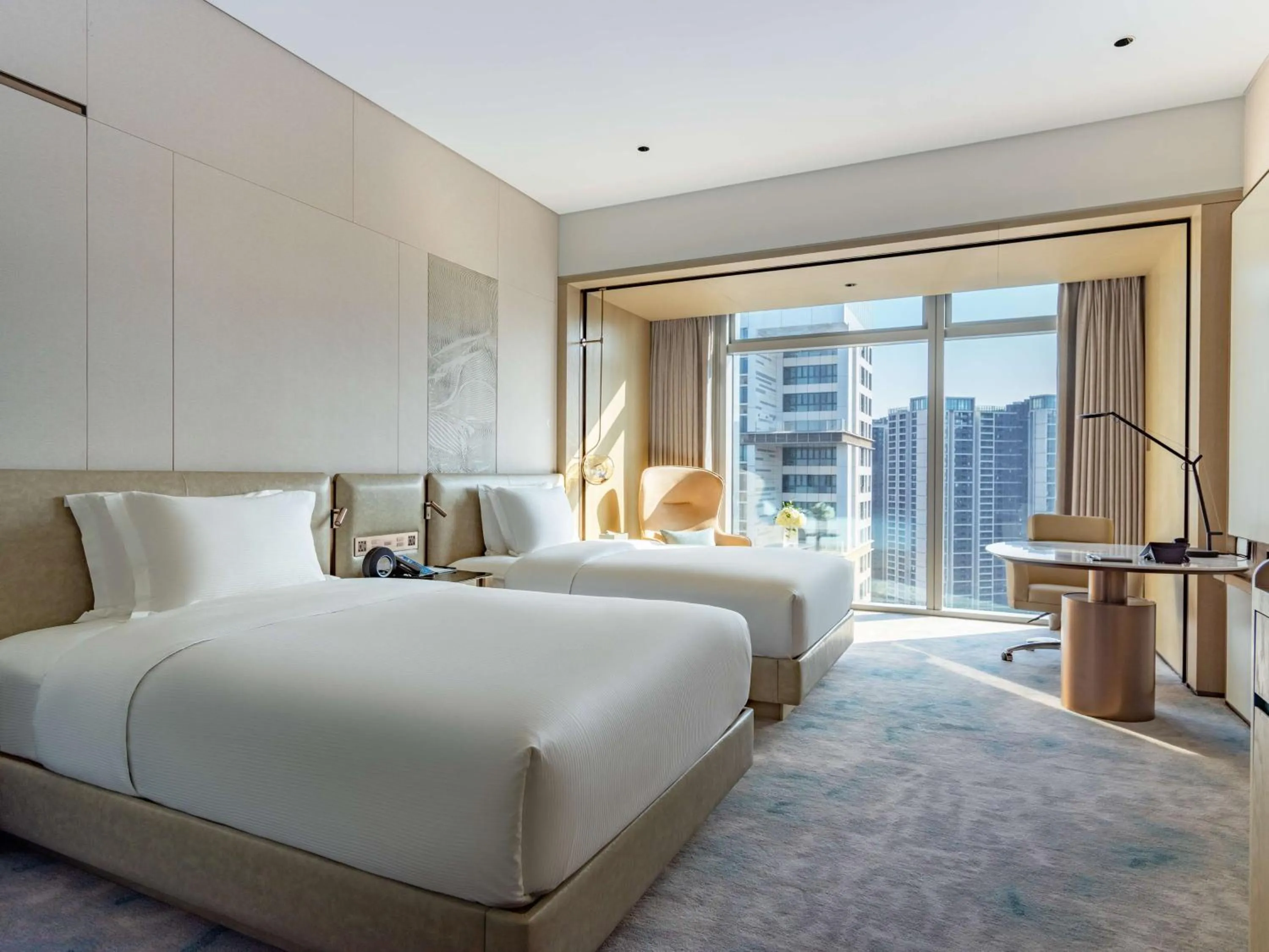Bedroom, Bed in Hilton Shenzhen World Exhibition & Convention Centre