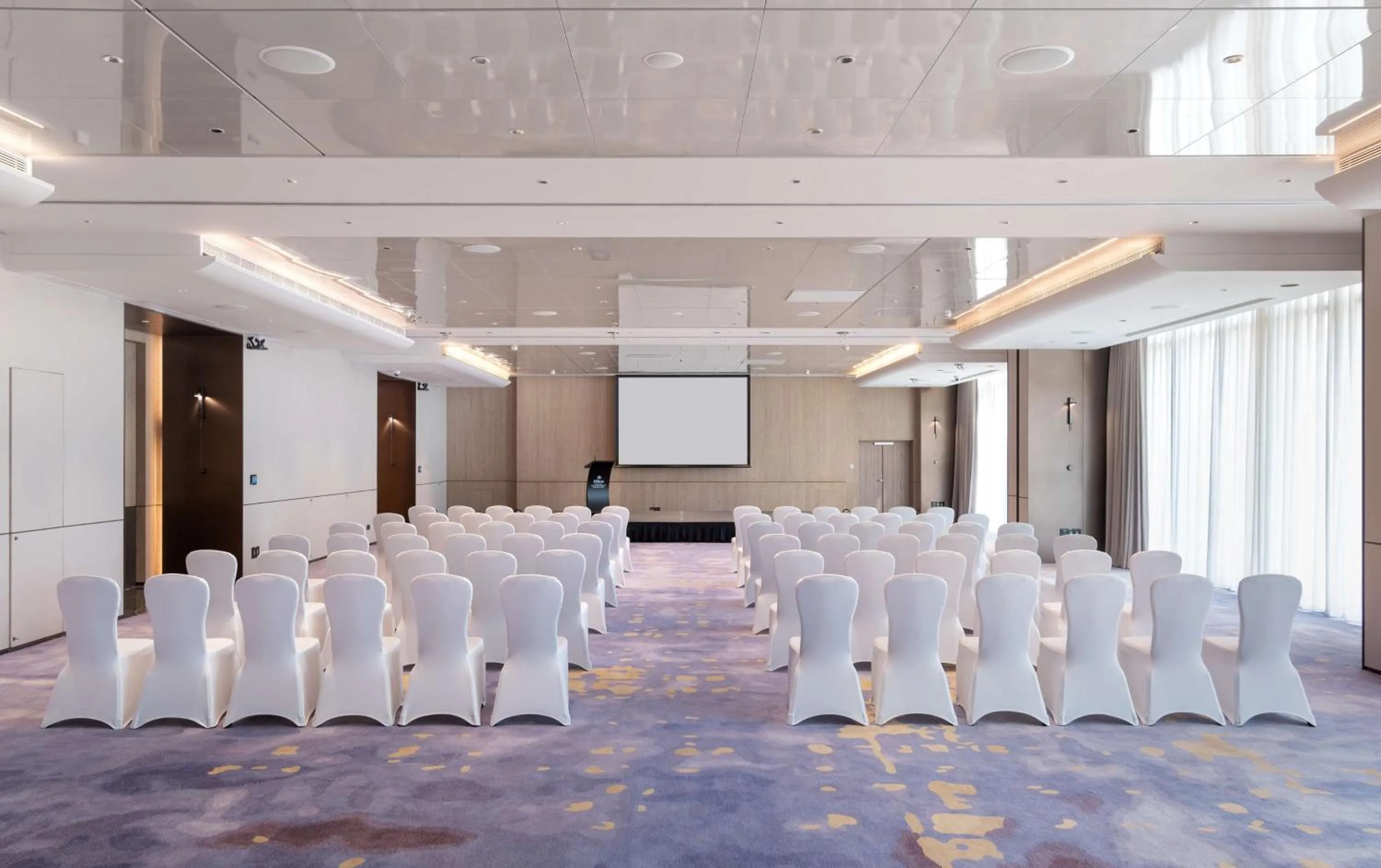 Meeting/conference room in Hilton Shenzhen World Exhibition & Convention Centre