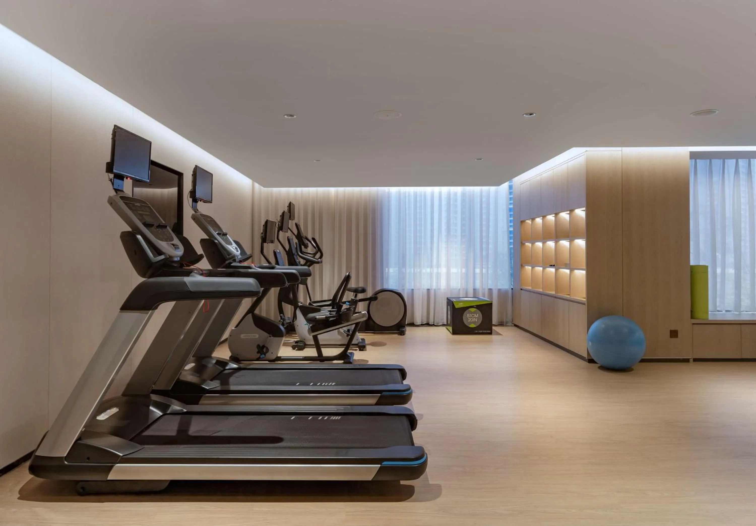 Fitness centre/facilities in Hilton Garden Inn Shenzhen World Exhibition & Convention Center