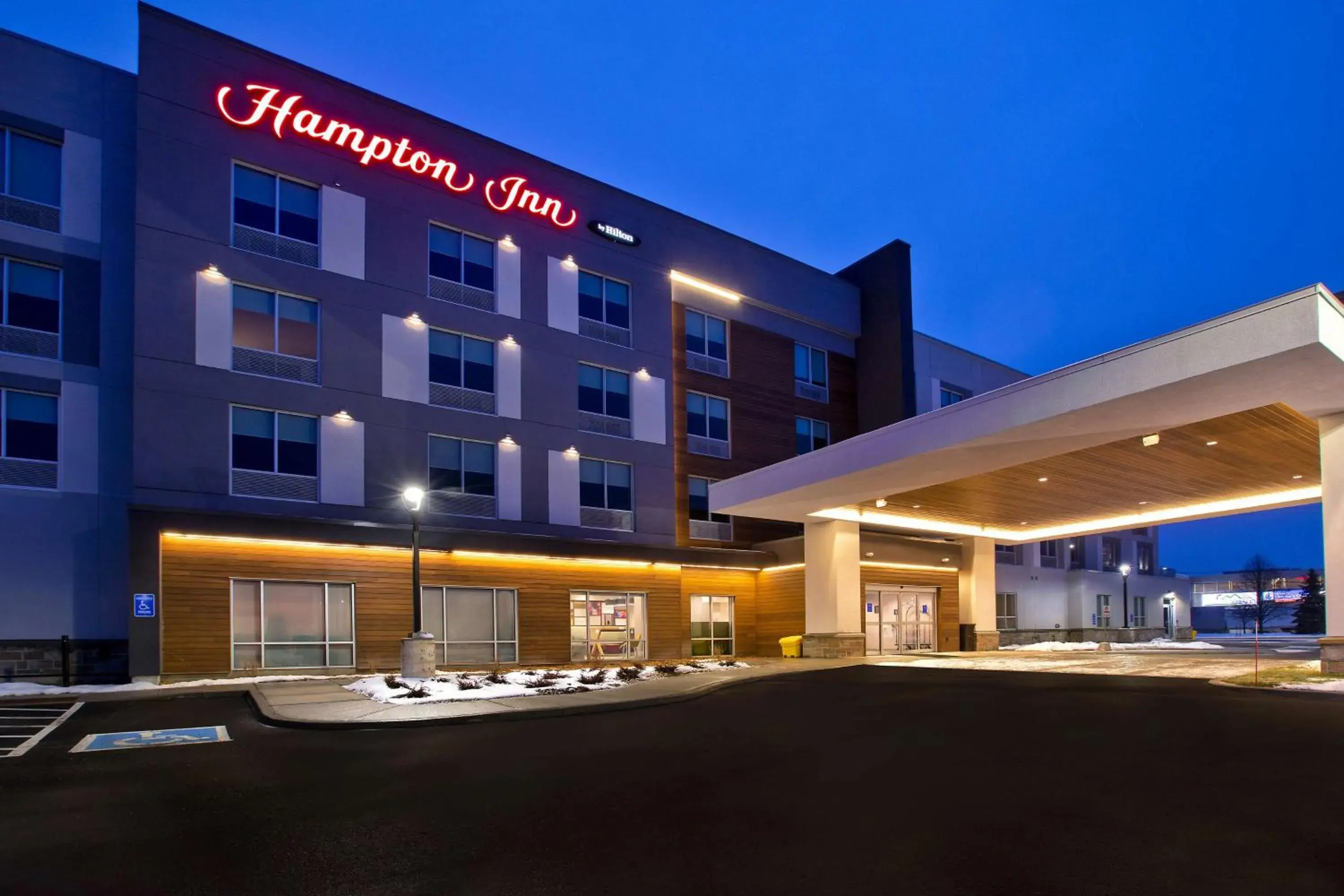 Property building in Hampton Inn Brockville, On Property building in Hampton Inn Brockville, On