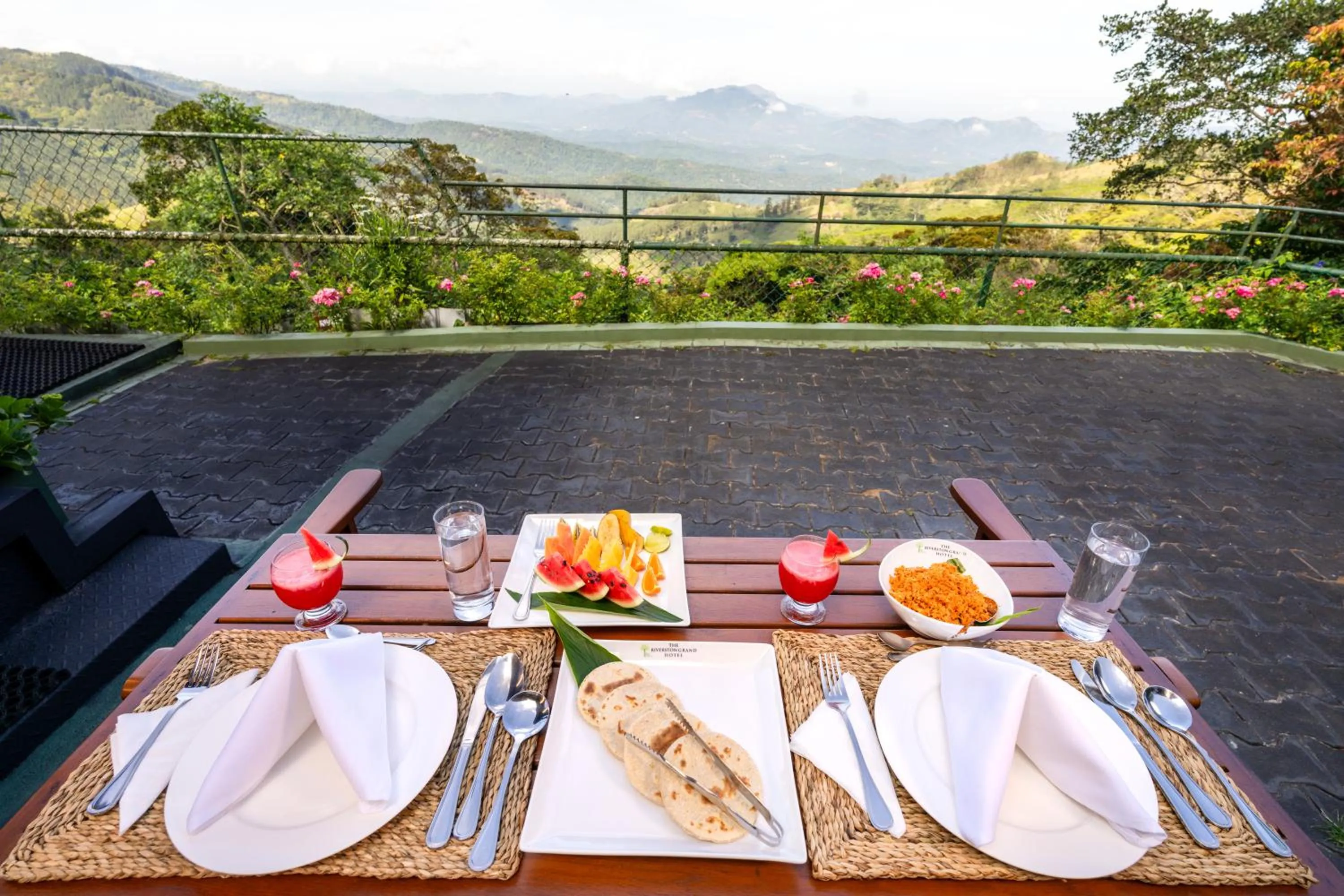 Restaurant/places to eat in The Riverston Grand