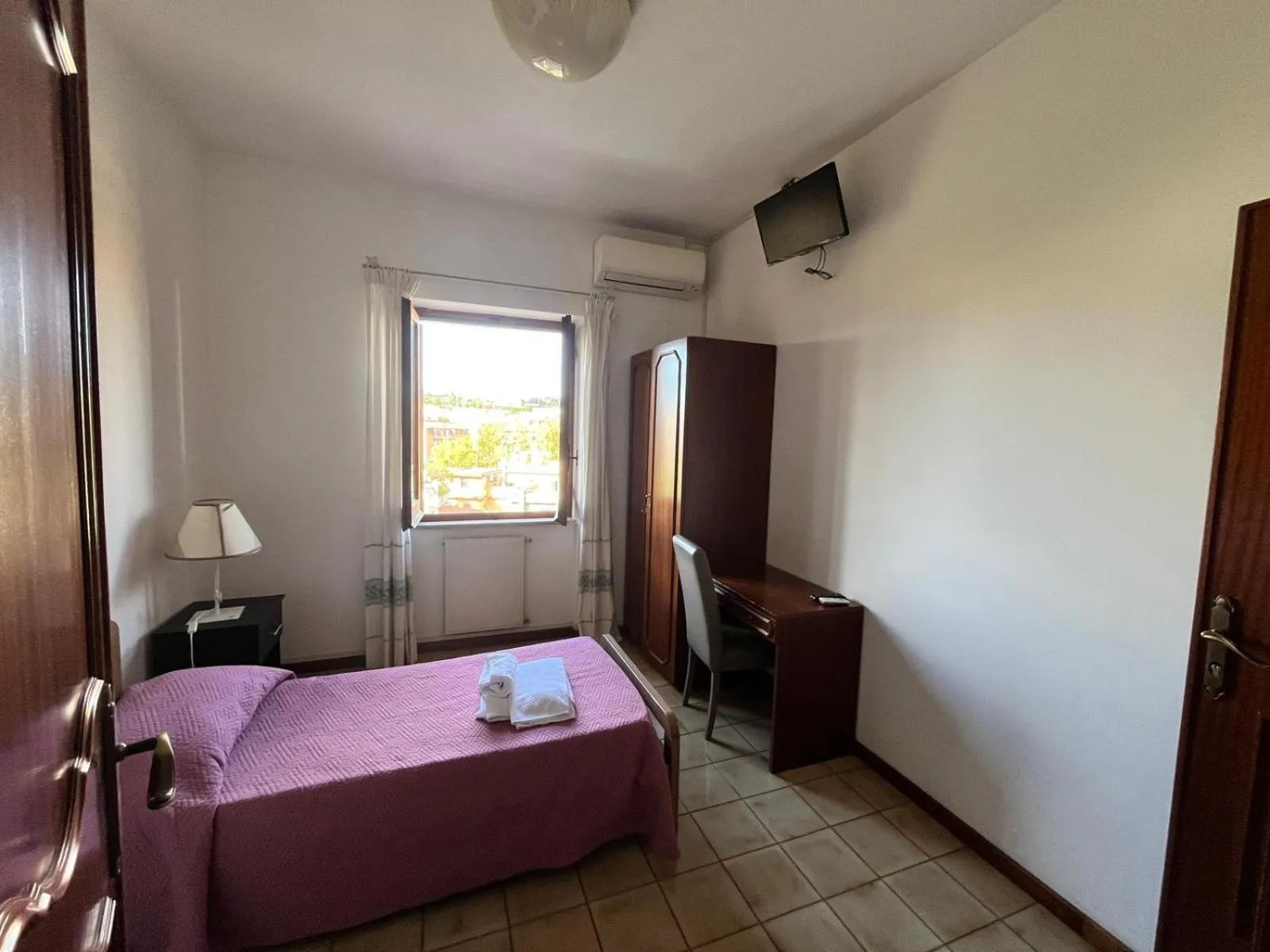 Bedroom, Bed in Domus Getsemani