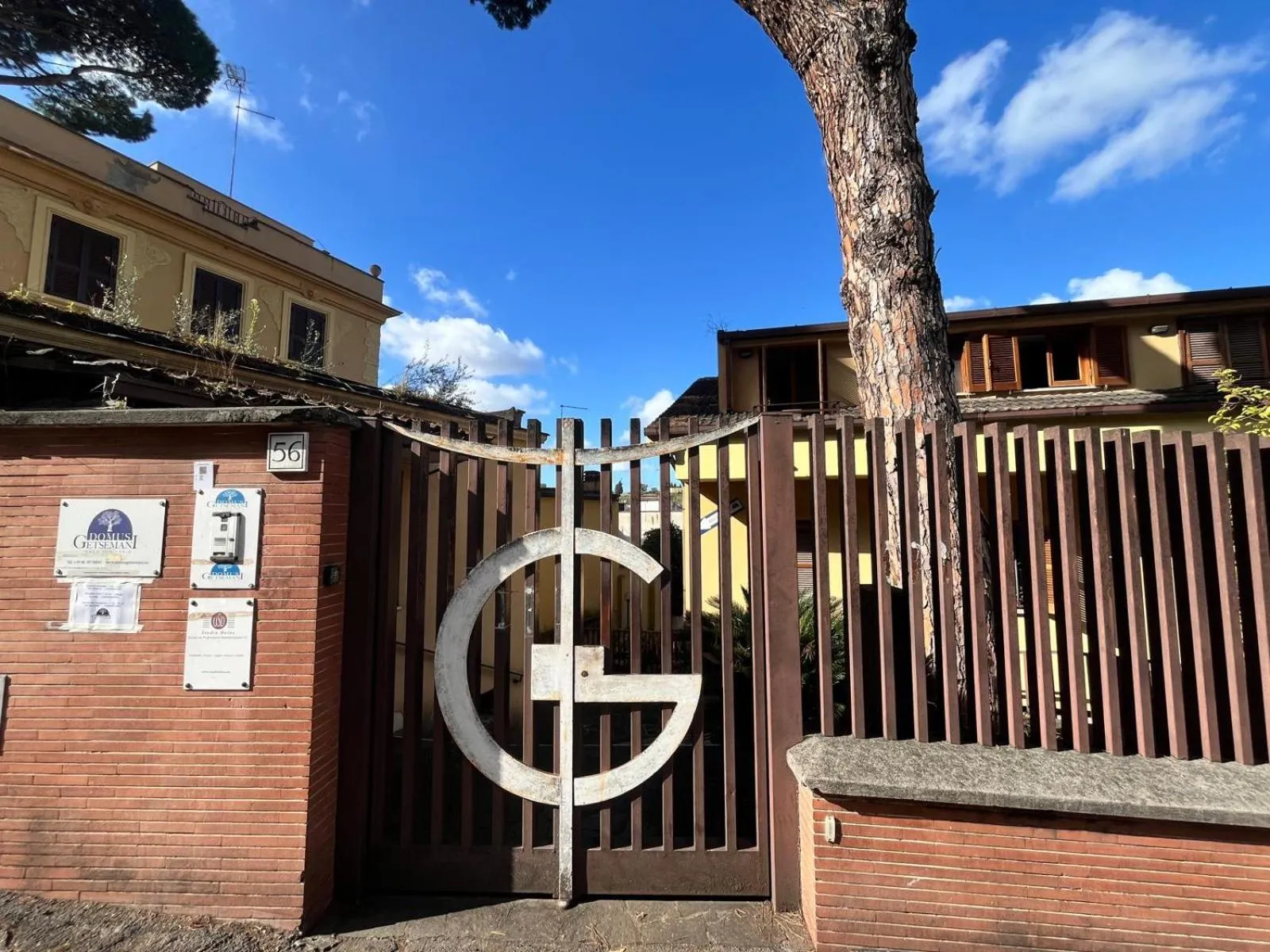 Property building in Domus Getsemani