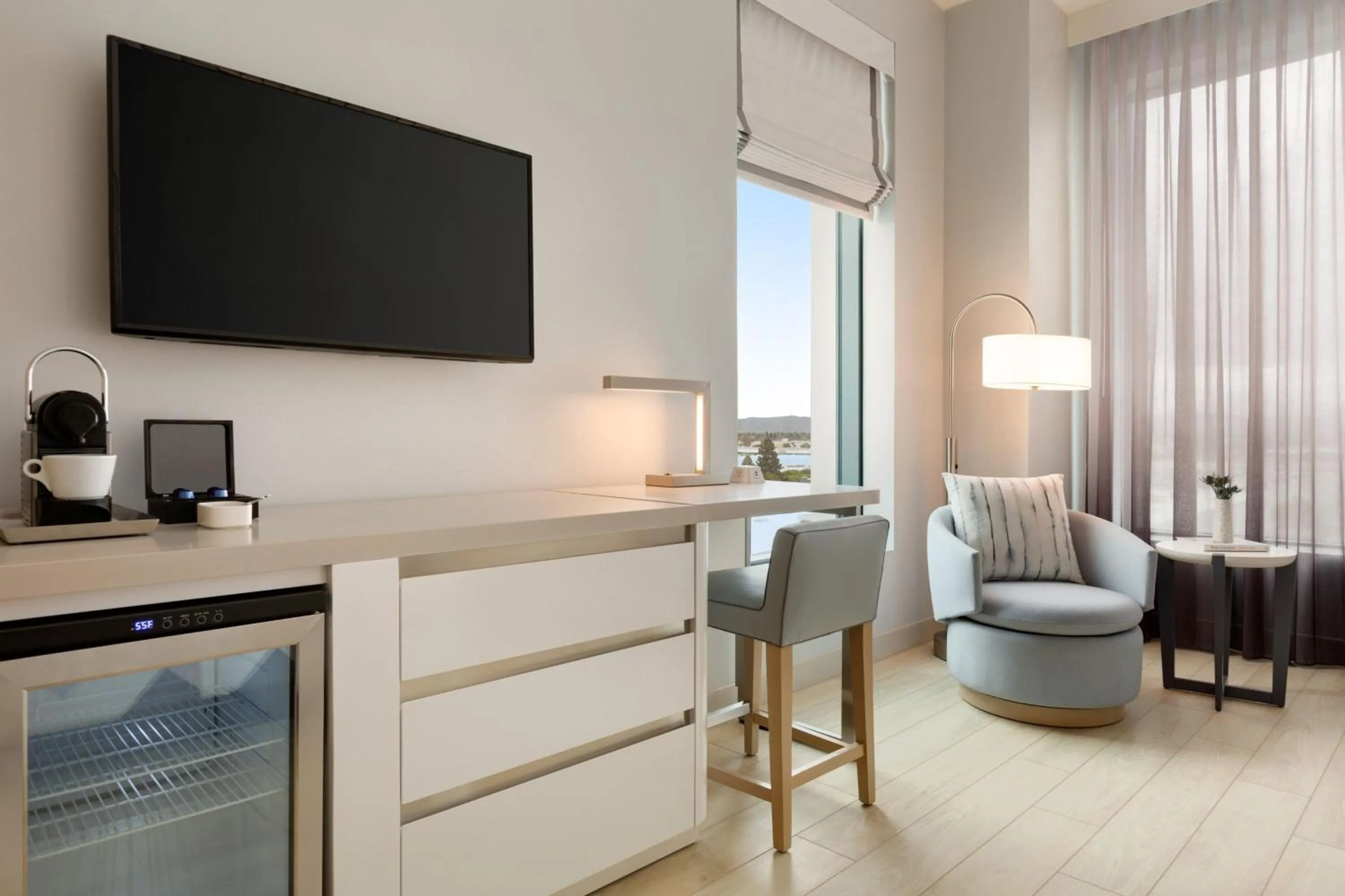 Photo of the whole room in The Viv Hotel, Anaheim, a Tribute Portfolio Hotel