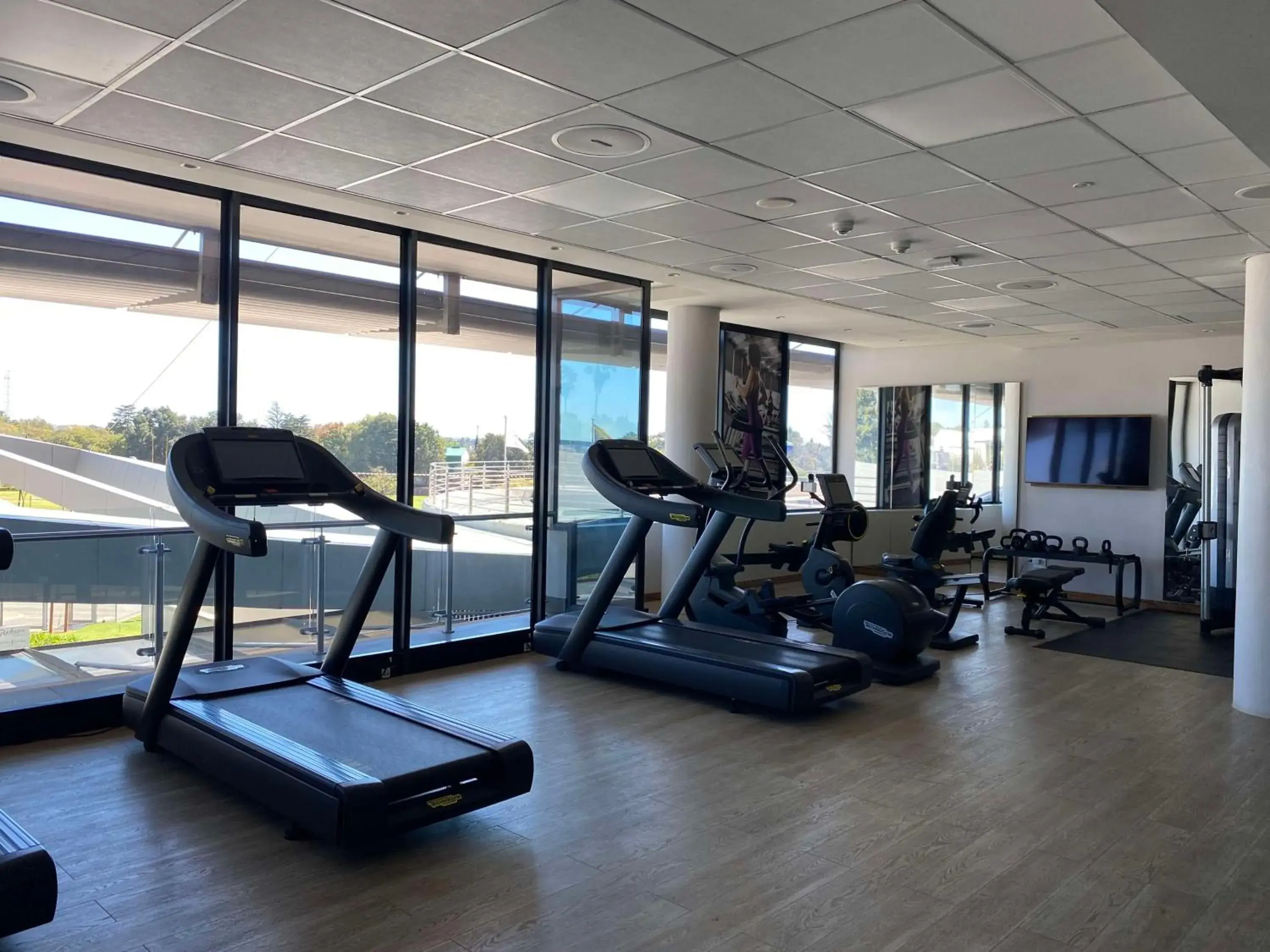 Fitness centre/facilities in Radisson Hotel and Convention Centre OR Tambo Airport Fitness centre/facilities in Radisson Hotel and Convention Centre OR Tambo Airport