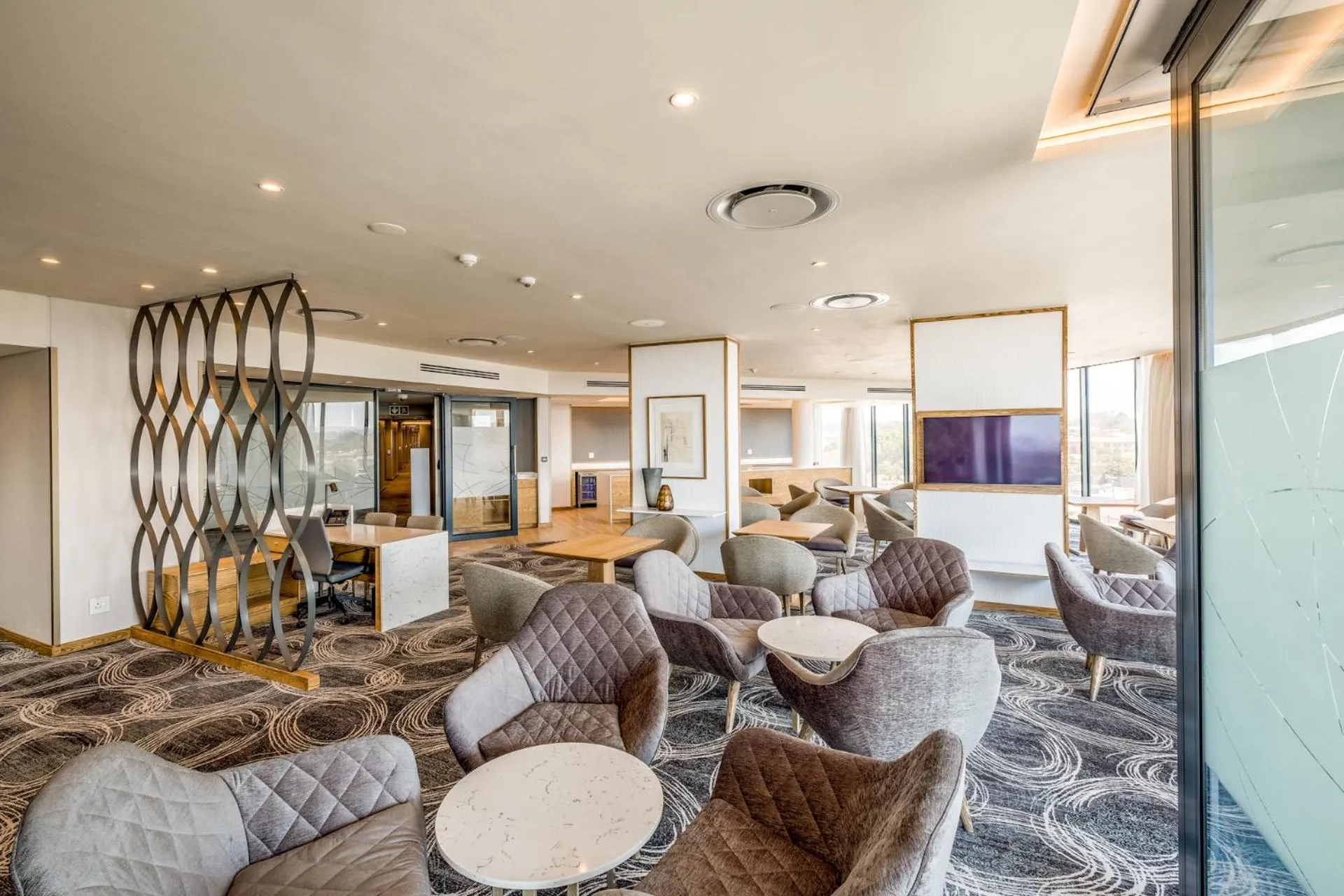 Business facilities in Radisson Hotel and Convention Centre OR Tambo Airport