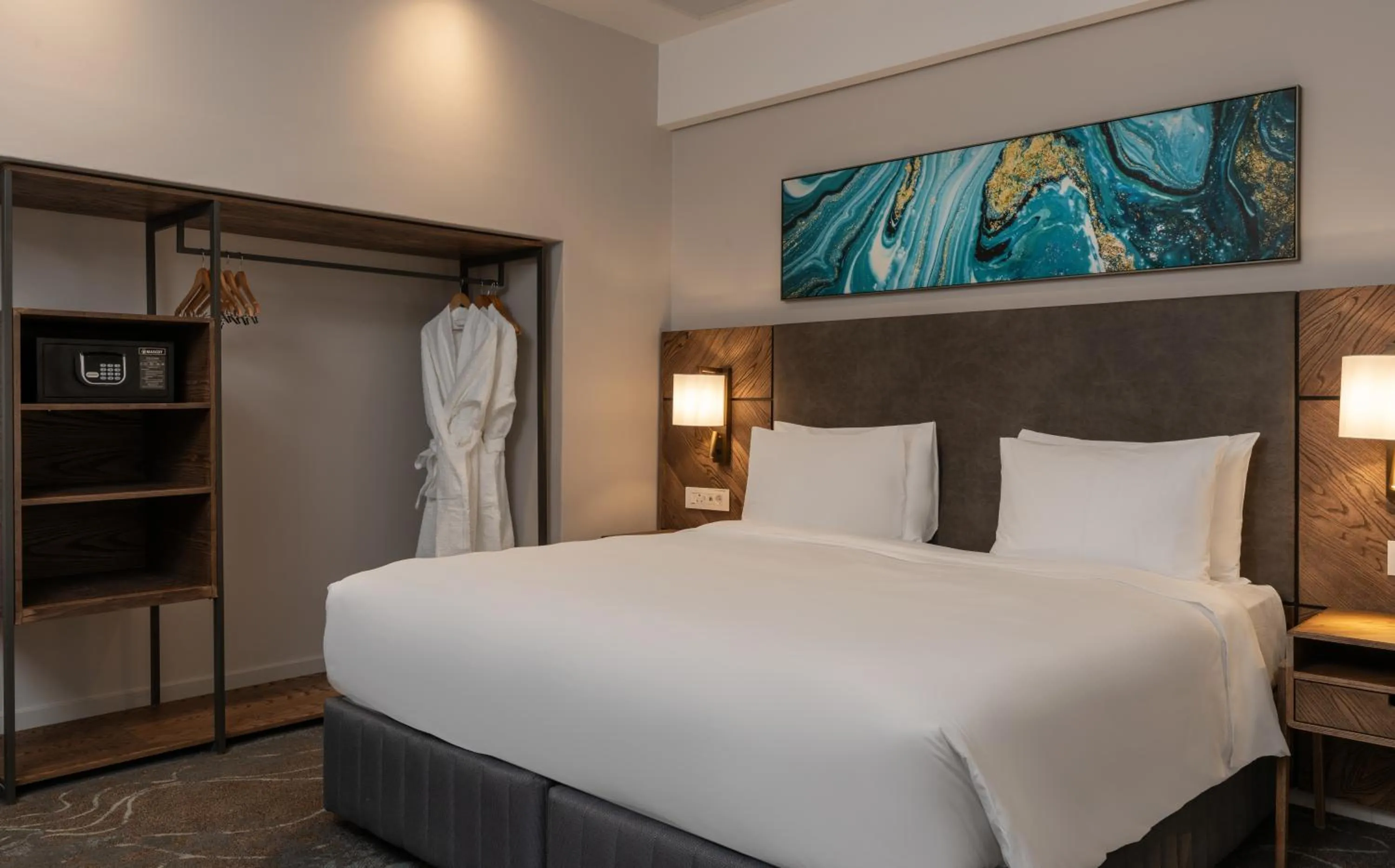 Bedroom, Bed in Radisson Hotel and Convention Centre OR Tambo Airport