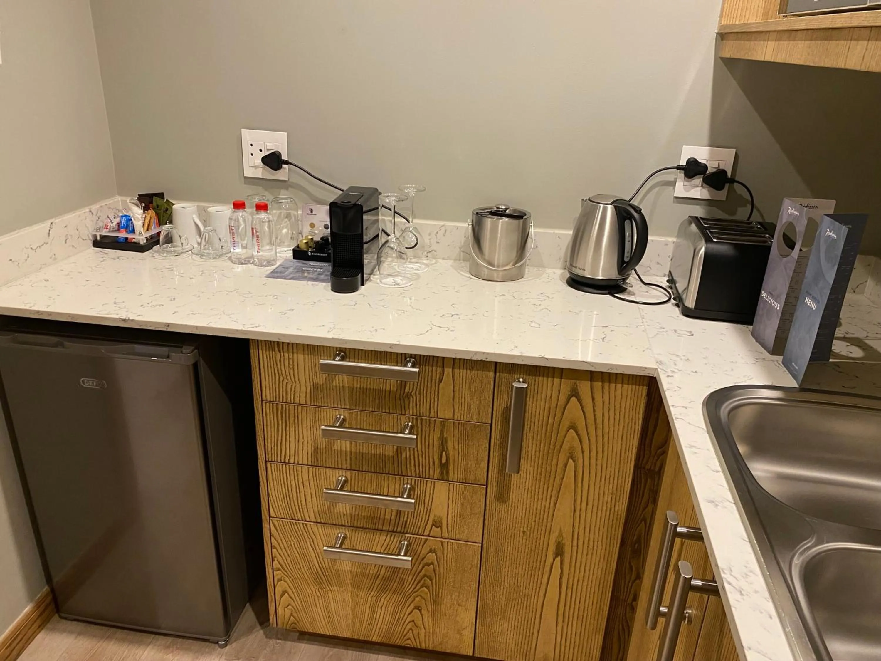 Coffee/tea facilities in Radisson Hotel and Convention Centre OR Tambo Airport