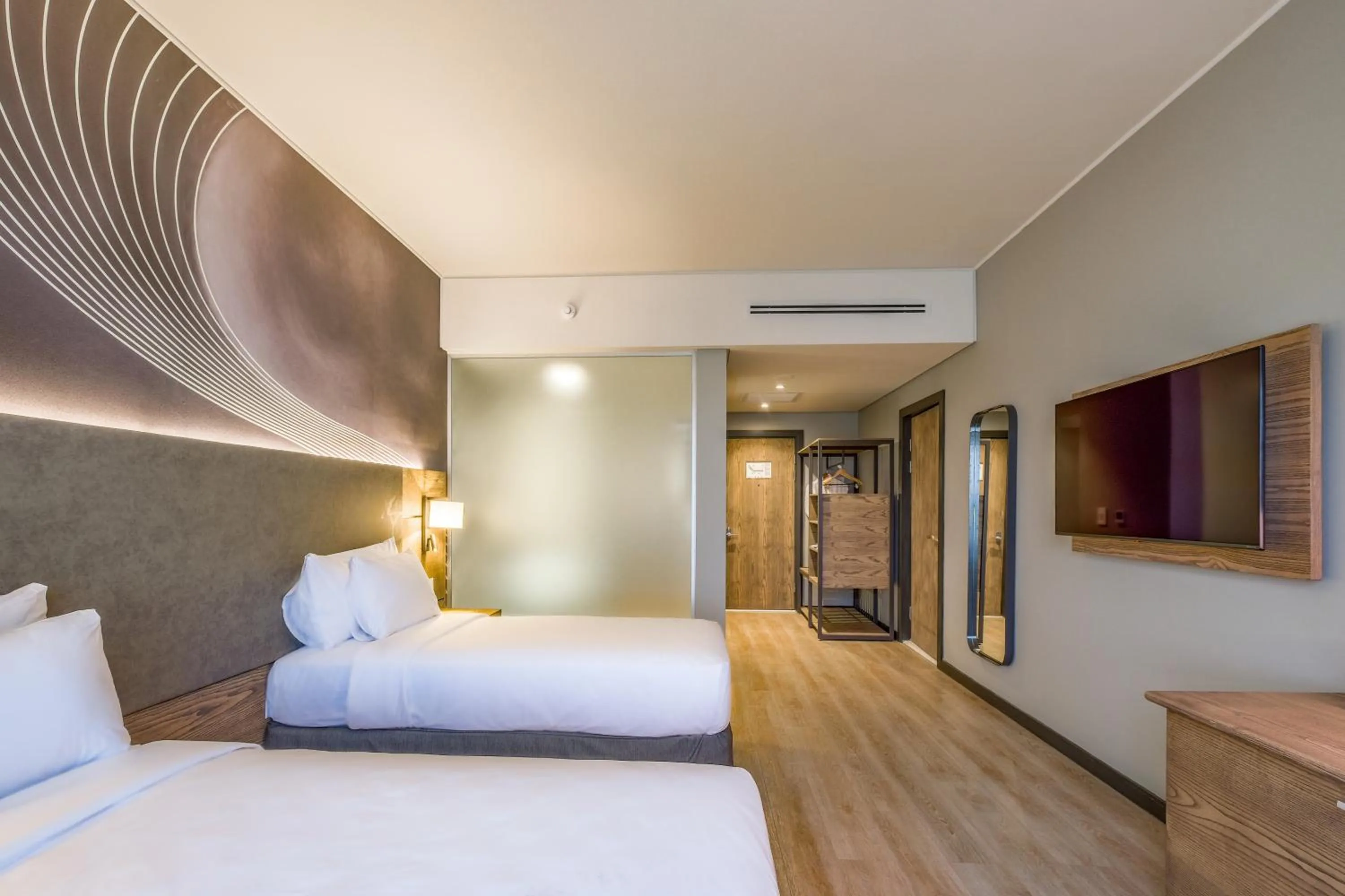 Bedroom, Bed in Radisson Hotel and Convention Centre OR Tambo Airport