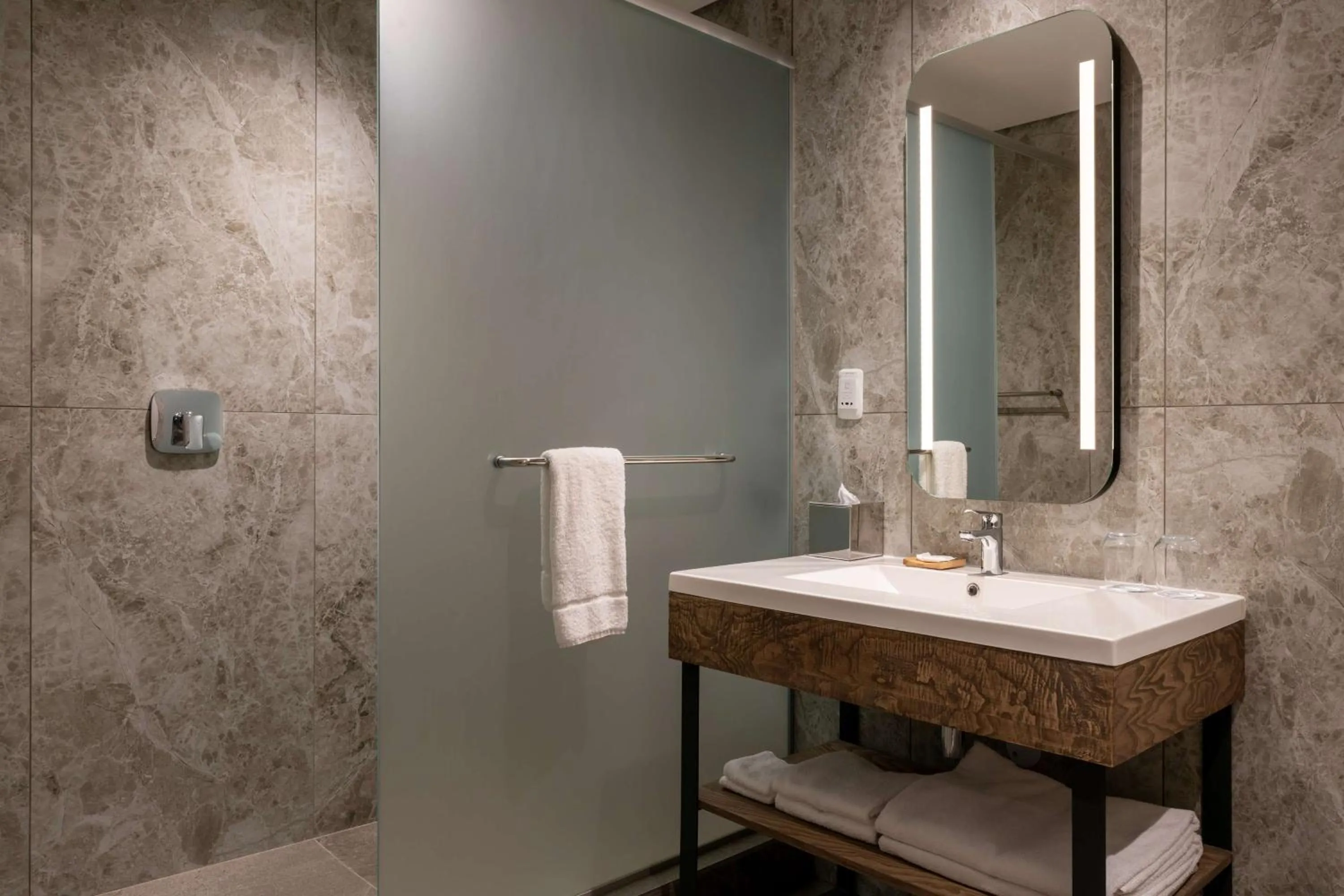 Bathroom in Radisson Hotel and Convention Centre OR Tambo Airport