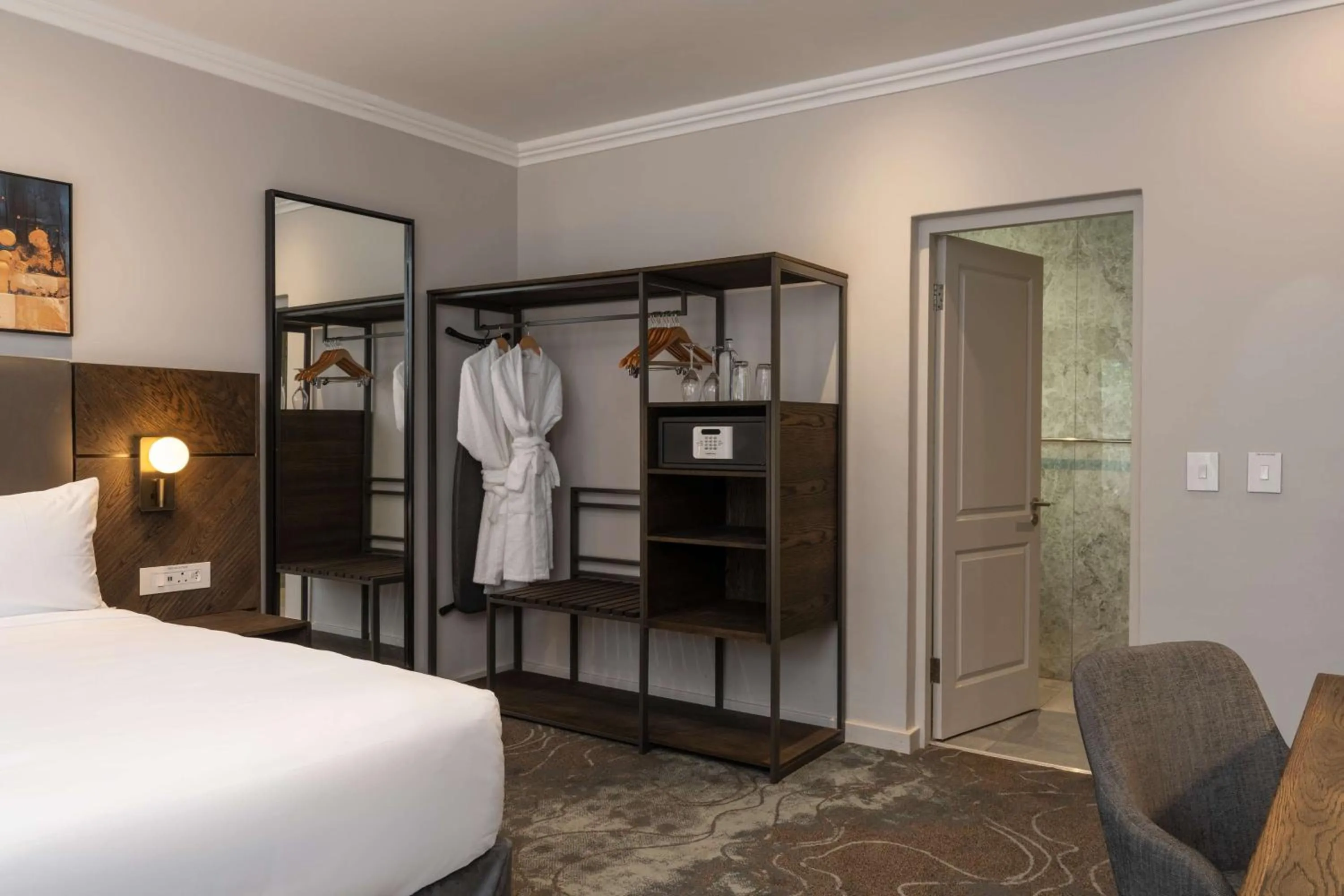 Bedroom, Bed in Radisson Hotel and Convention Centre OR Tambo Airport