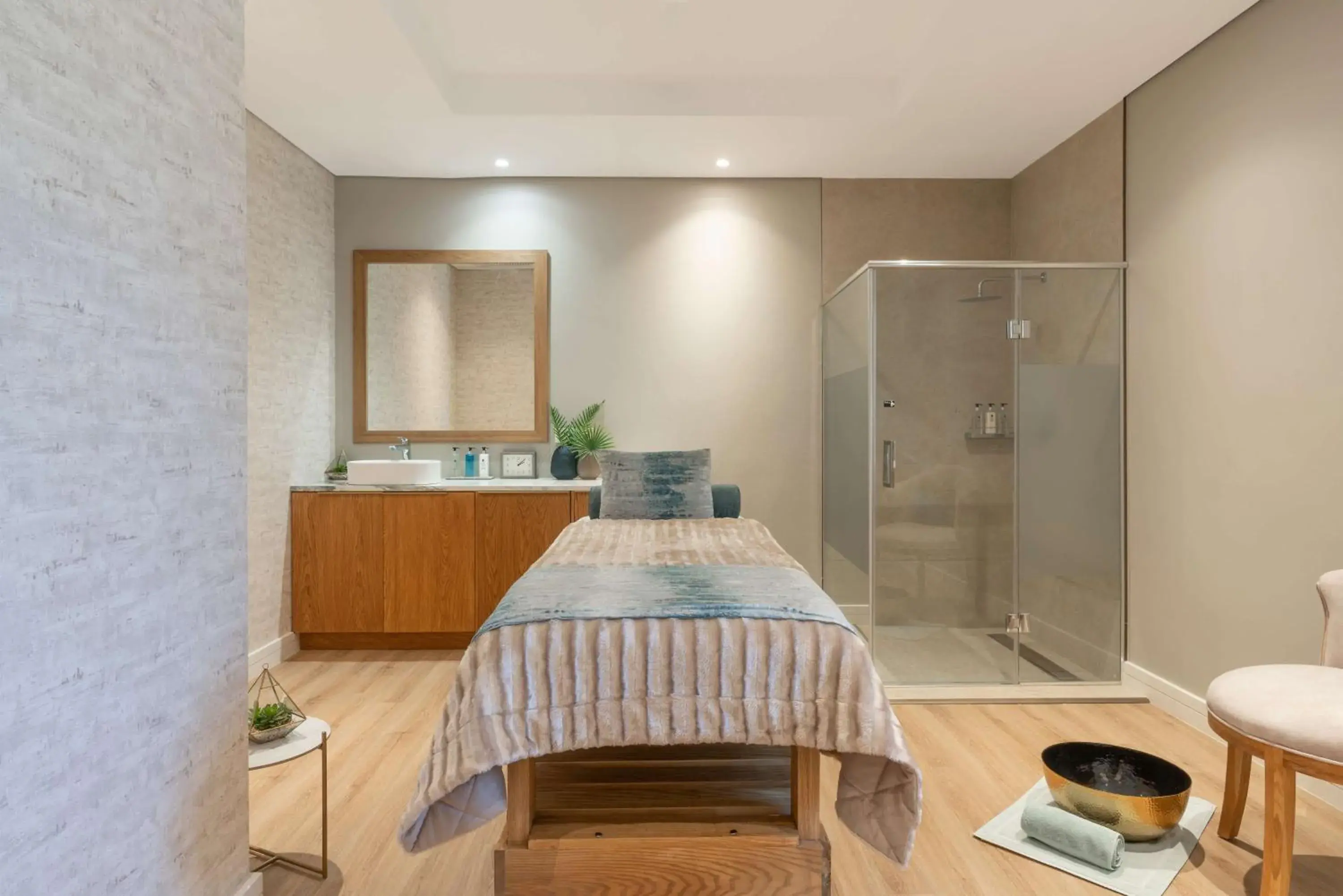 Spa and wellness centre/facilities in Radisson Hotel and Convention Centre OR Tambo Airport Spa and wellness centre/facilities in Radisson Hotel and Convention Centre OR Tambo Airport