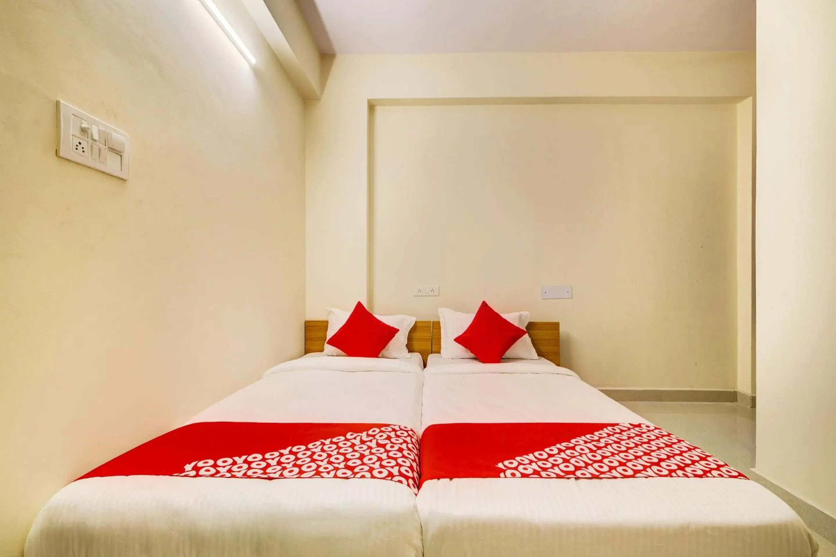 Lobby or reception, Bed in Hotel O JV Colony Near KFC Gachibowli Lobby or reception, Bed in Hotel O JV Colony Near KFC Gachibowli