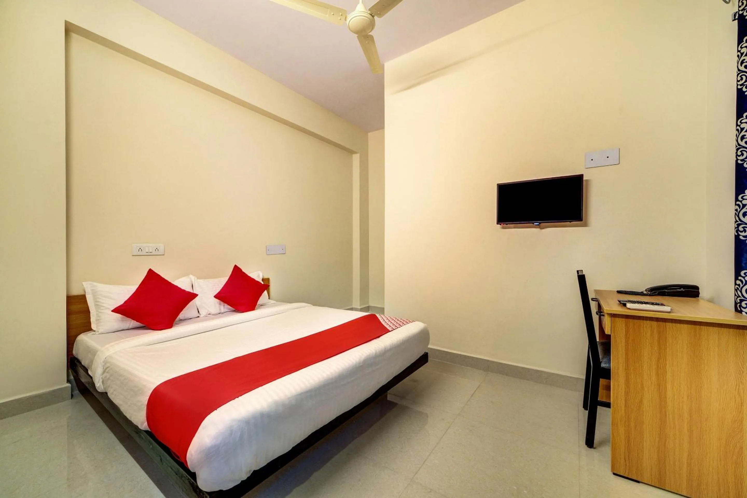 Bedroom, Bed in Hotel O JV Colony Near KFC Gachibowli