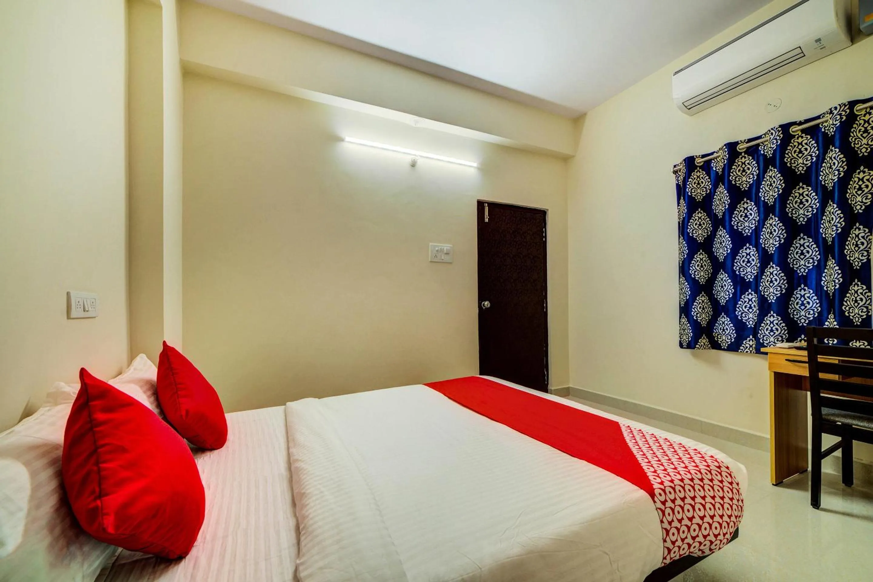Bedroom, Bed in Hotel O JV Colony Near KFC Gachibowli
