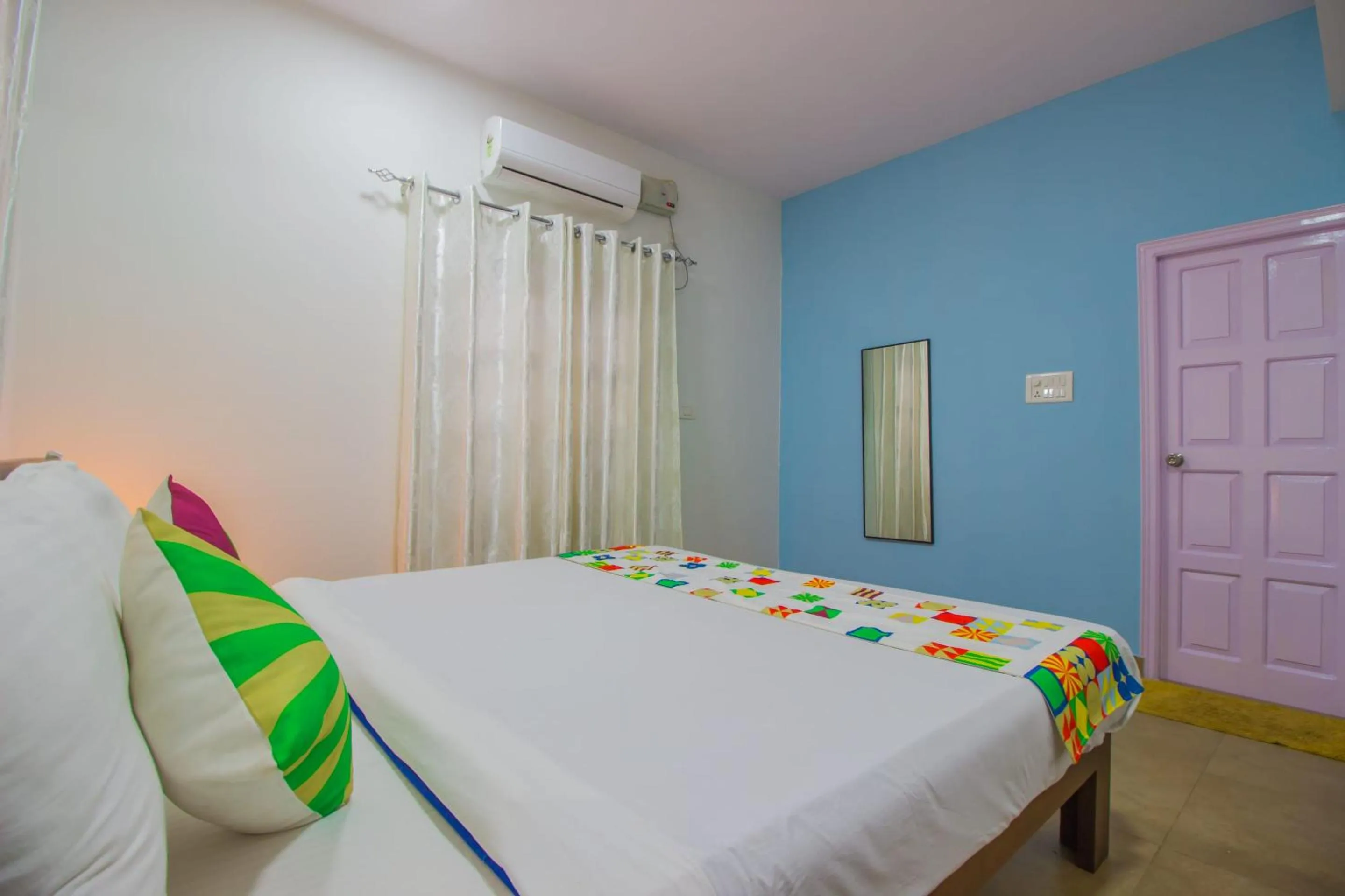 Bedroom, Bed in Super Collection O Holy Cross Home Stays