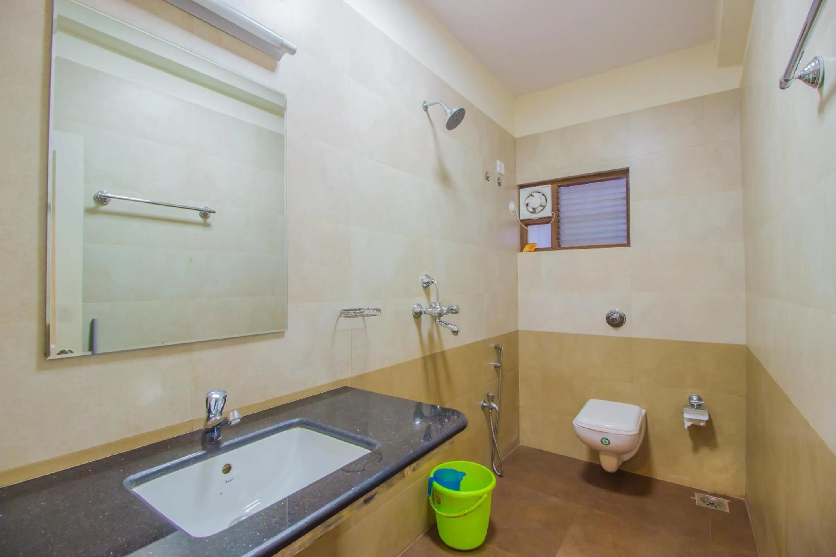 Bathroom in Super Collection O Holy Cross Home Stays