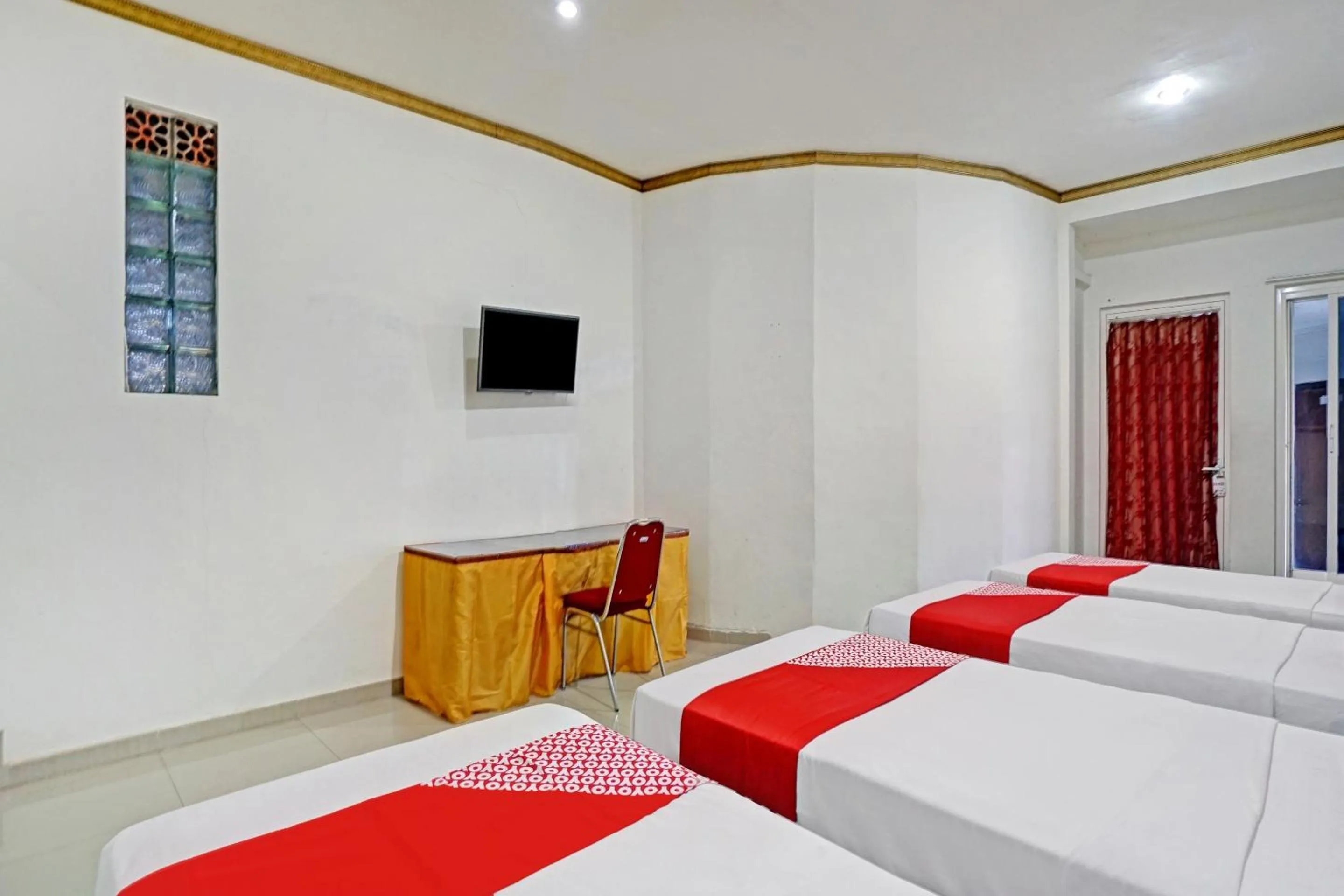 Bedroom, Bed in Hotel O Victory