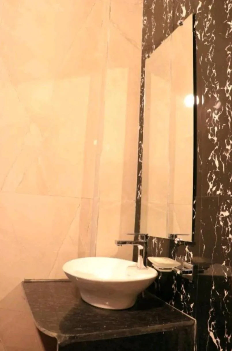 Bathroom in Hotel Rajat Residency Bijnor