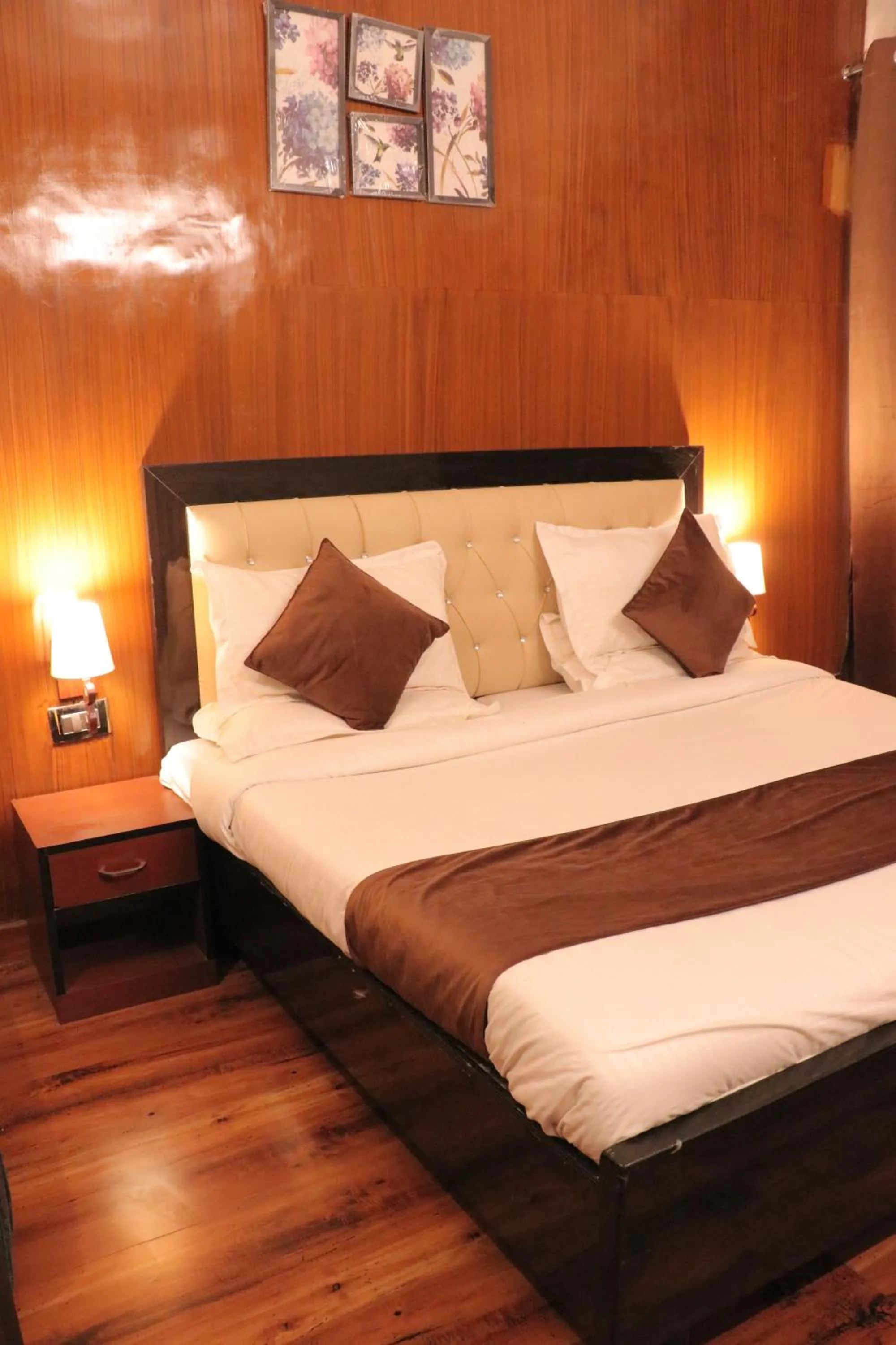 Bedroom, Bed in Hotel Rajat Residency Bijnor