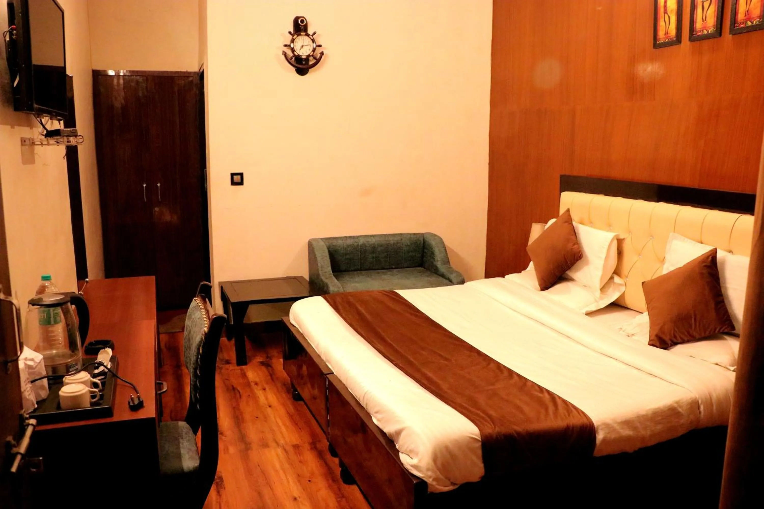 Bedroom, Bed in Hotel Rajat Residency Bijnor