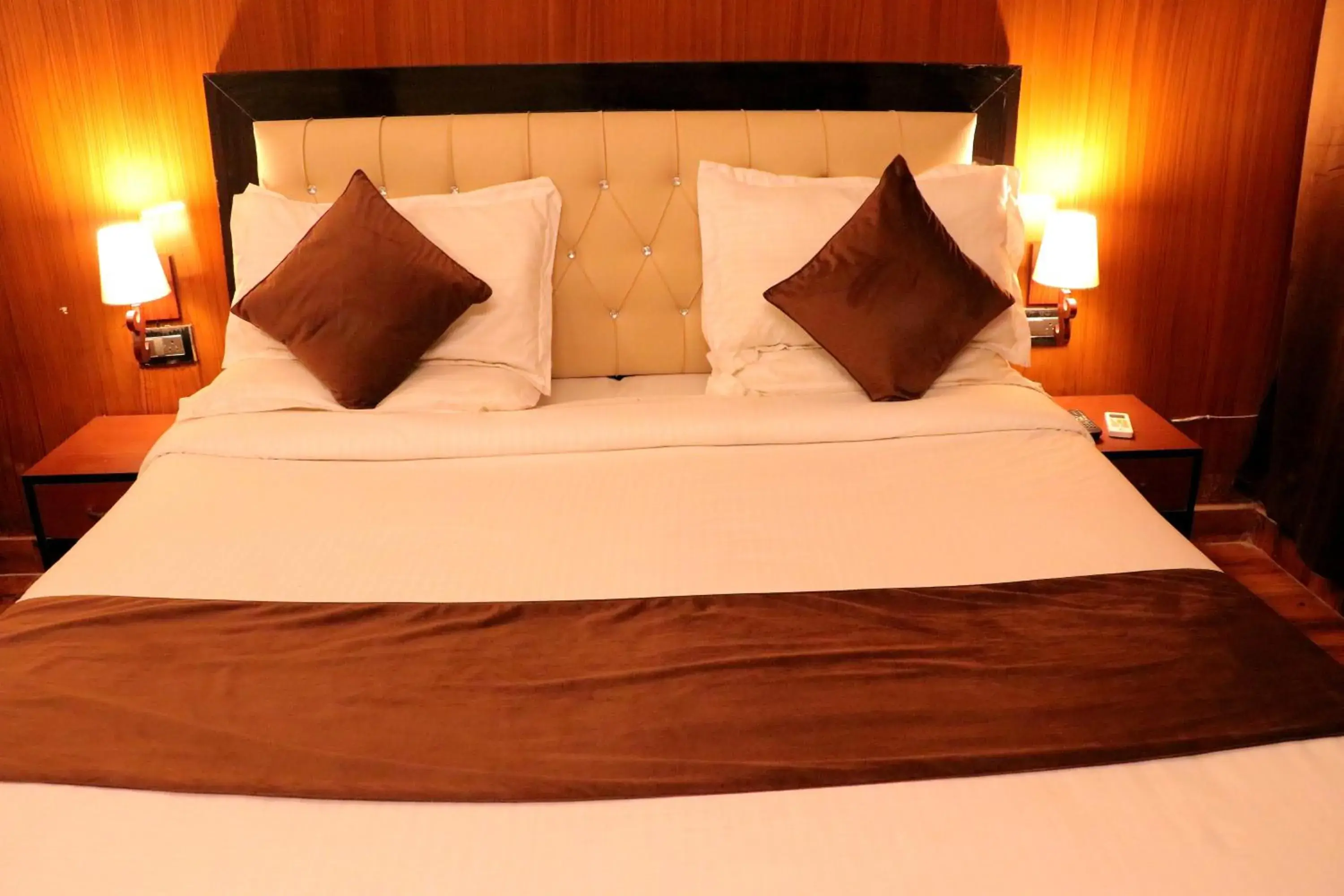 Bedroom, Bed in Hotel Rajat Residency Bijnor Bedroom, Bed in Hotel Rajat Residency Bijnor