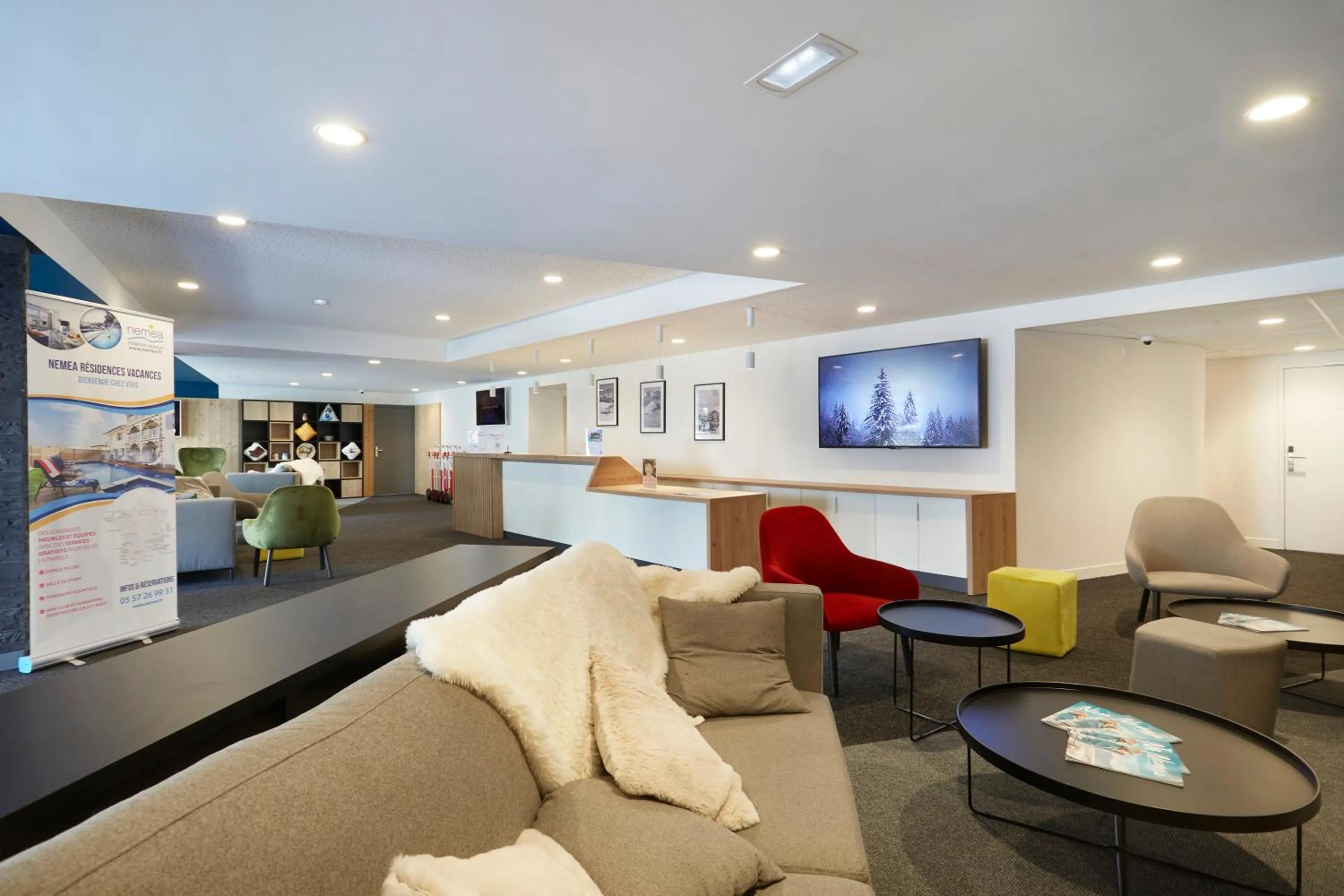 Lobby or reception in Résidence Néméa Le Hameau - Les Deux Alpes