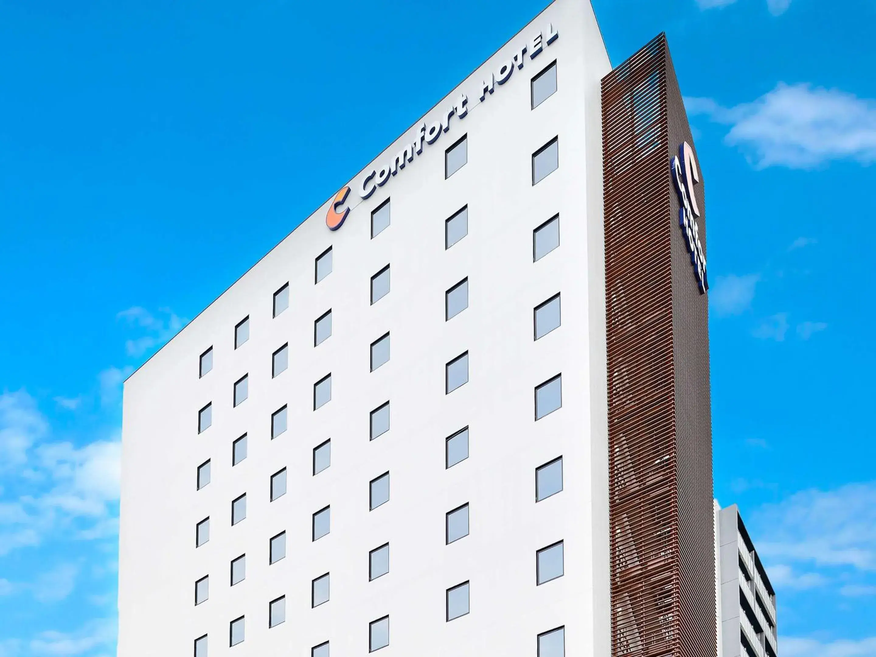 Property building in Comfort Hotel Nagoya Meiekiminami Property building in Comfort Hotel Nagoya Meiekiminami