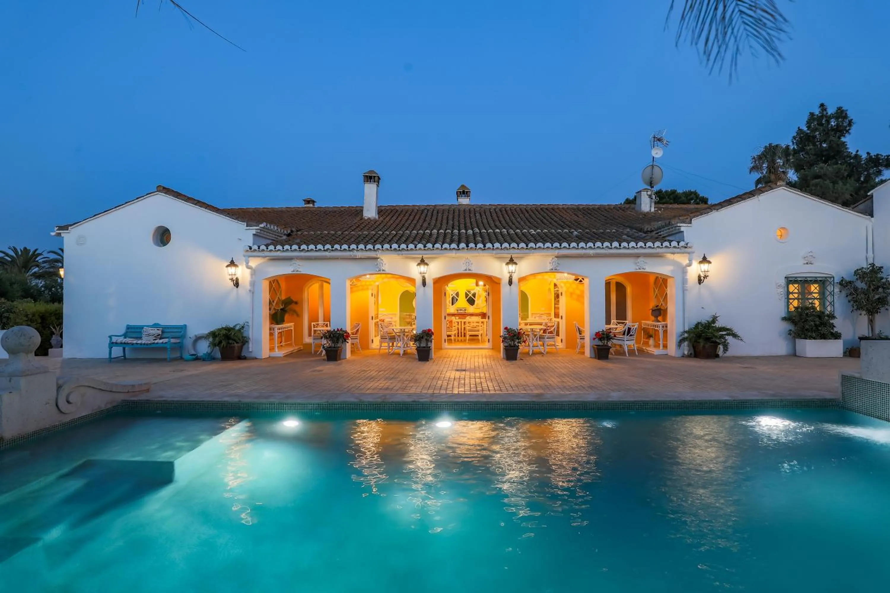 Swimming pool in Maison San Alfredo B&B