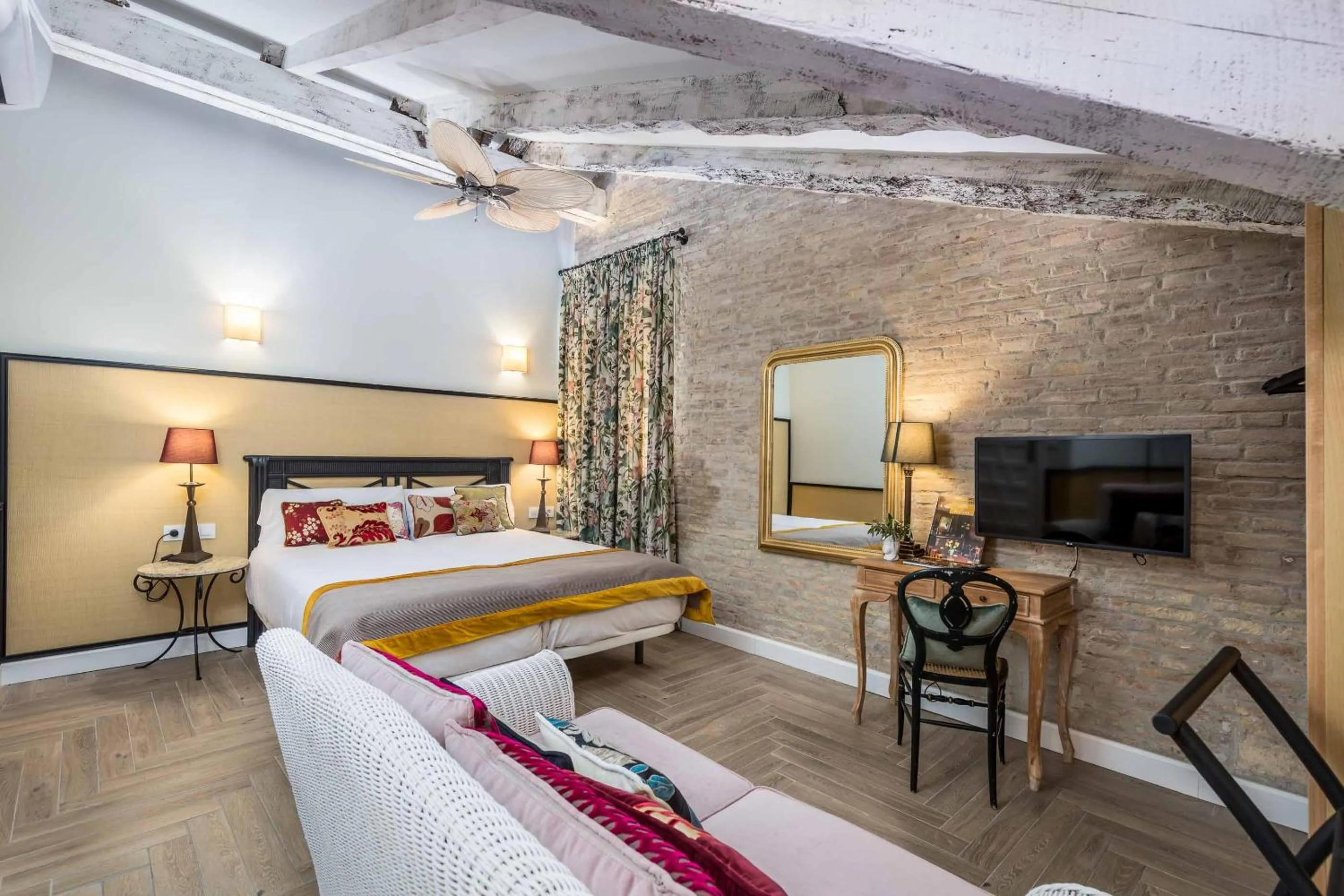 Bed in Maison San Alfredo B&B