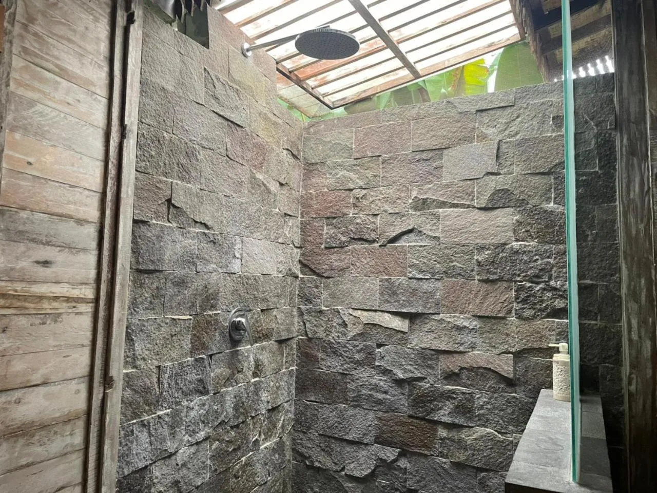 Shower in Aswanaya Villas Ubud