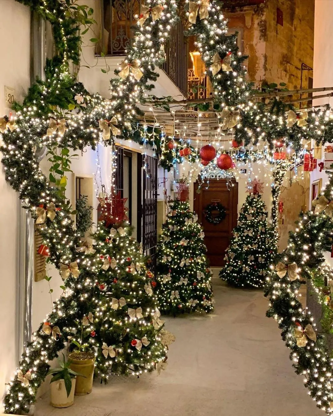 Nearby landmark in Domus Le Ceramiche