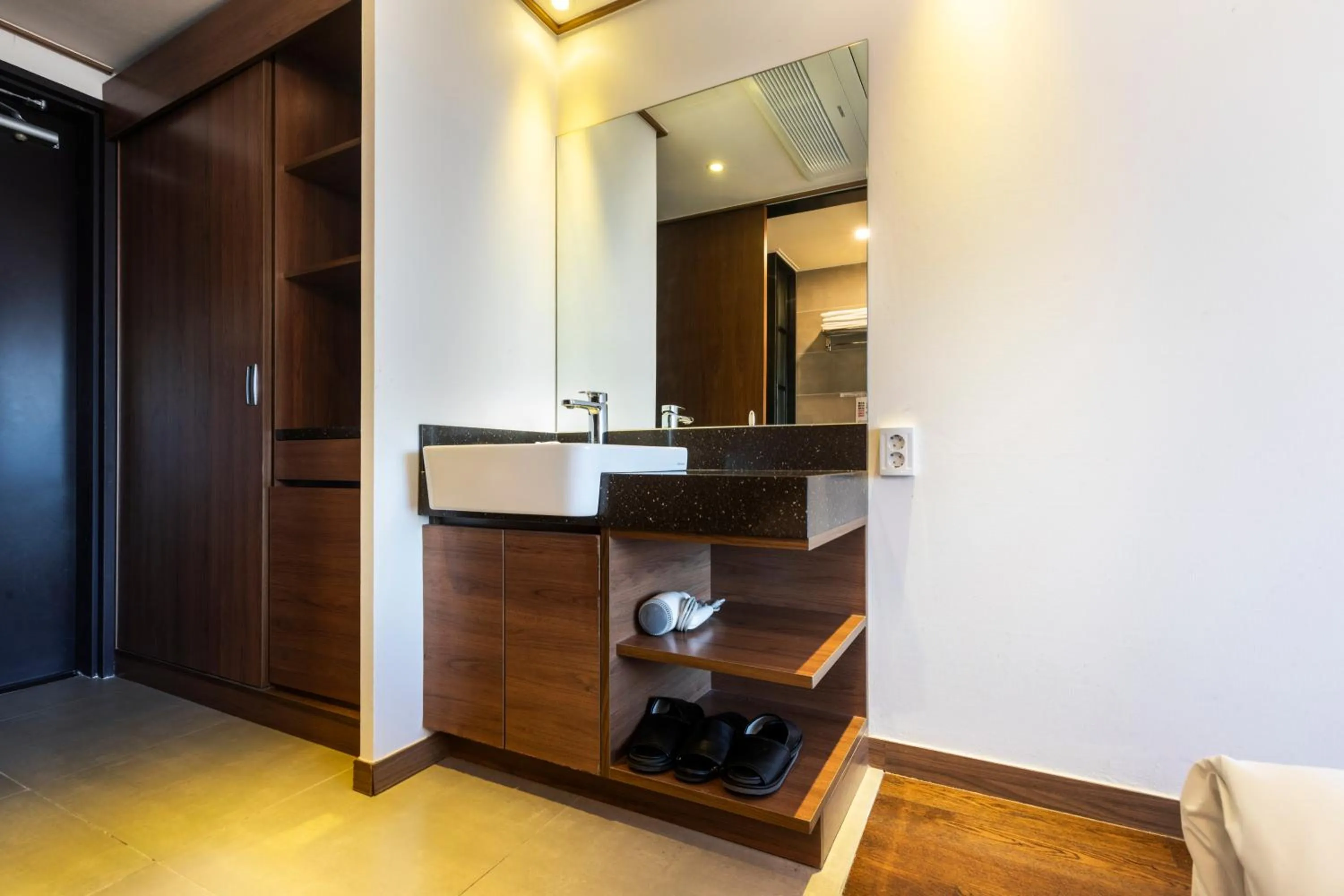 Bathroom in Tamara Jeju hotel