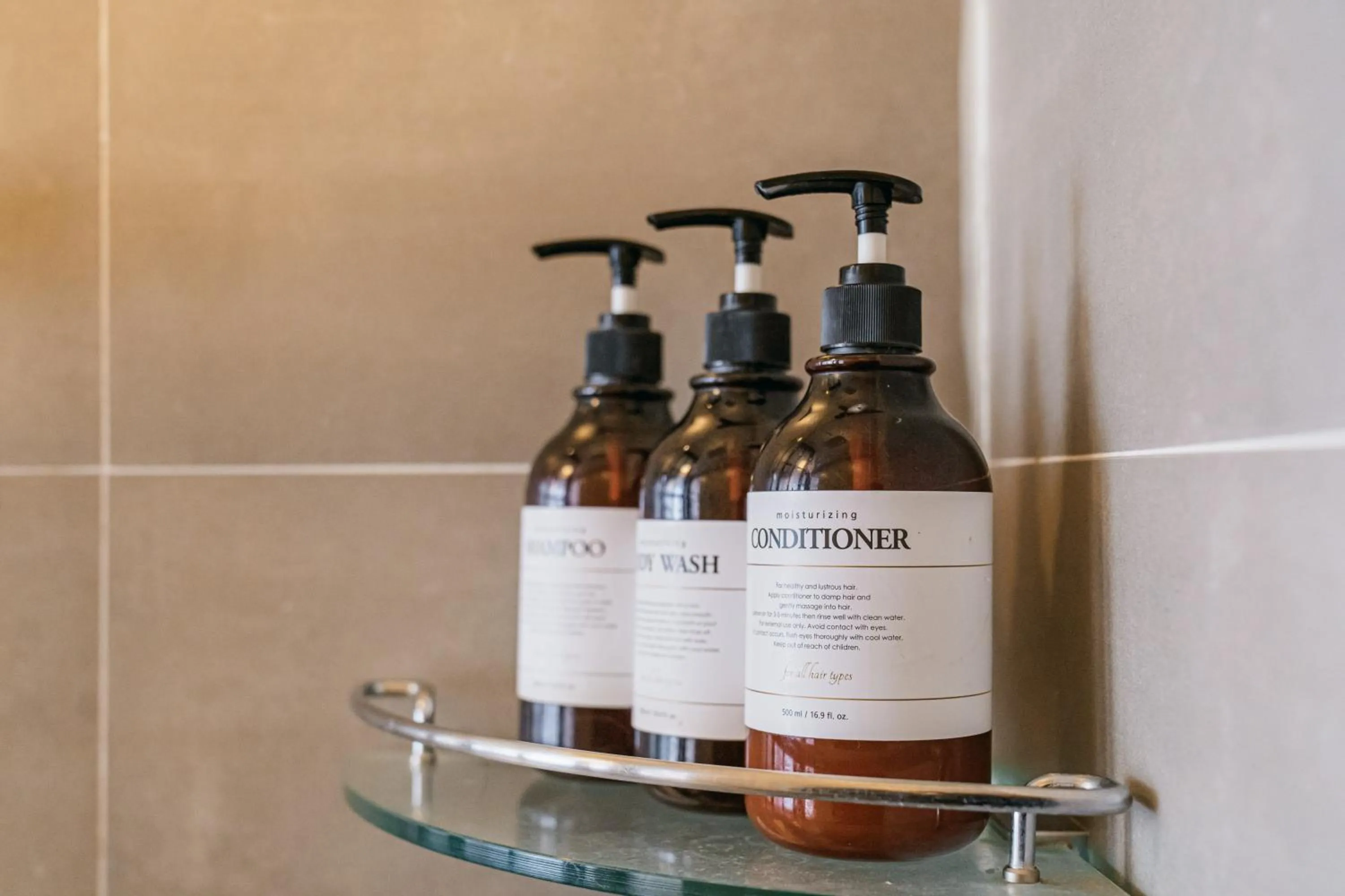 Shower in Tamara Jeju hotel