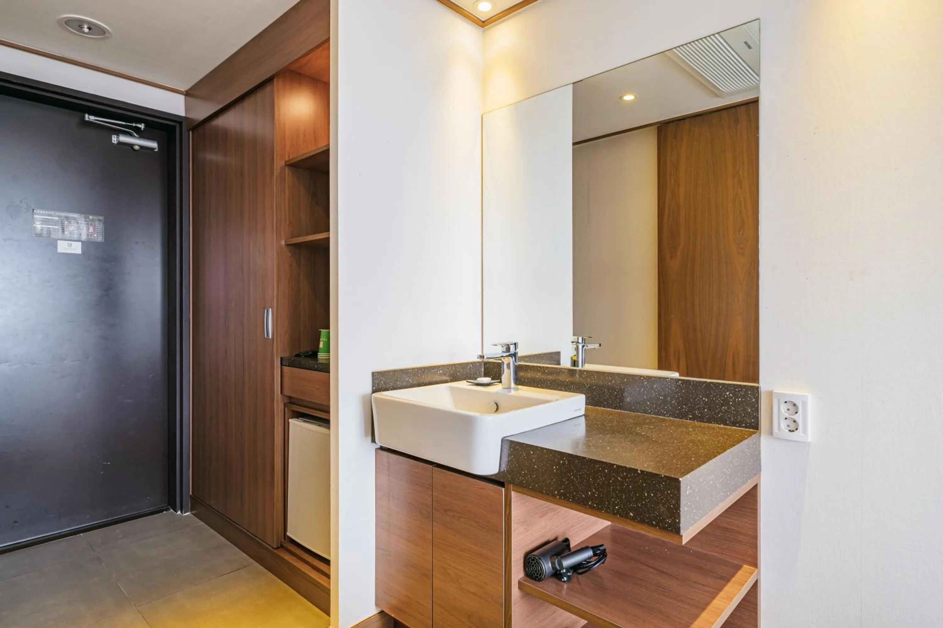 Bathroom in Tamara Jeju hotel