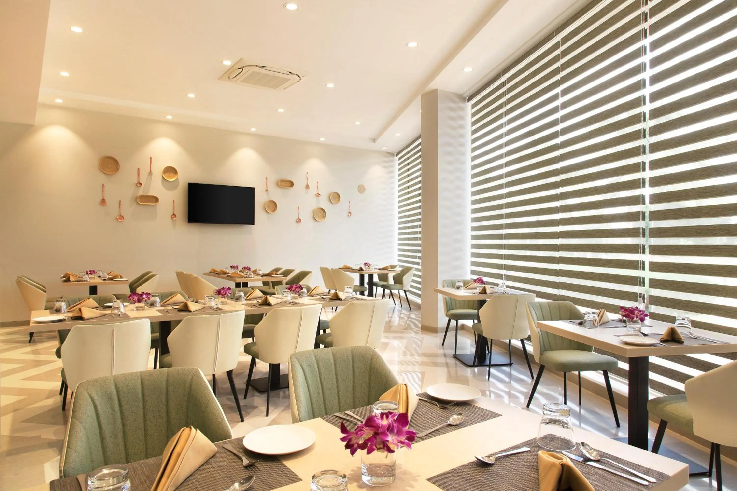 Restaurant/places to eat in Click Hotel Bangalore - International Airport