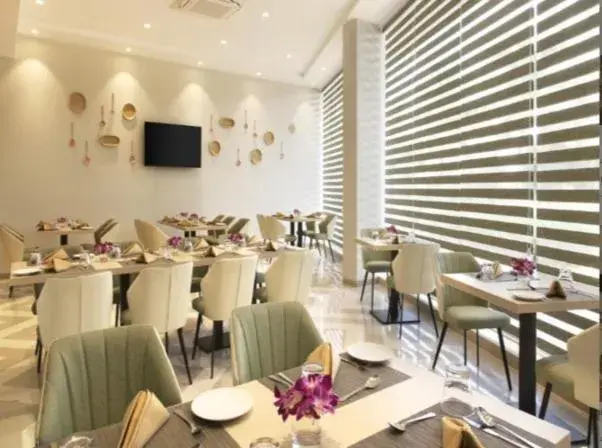 Restaurant/places to eat in Click Hotel Bangalore - International Airport Restaurant/places to eat in Click Hotel Bangalore - International Airport