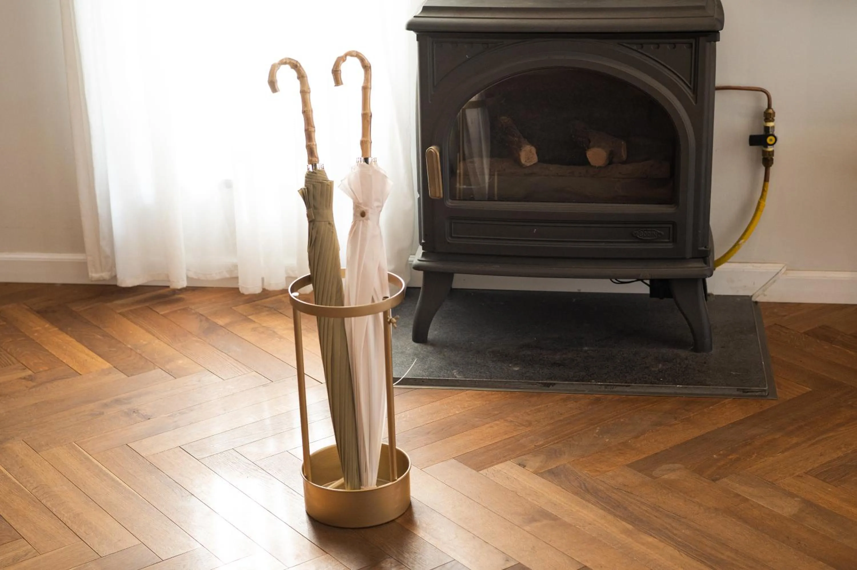 flat iron in Alonella