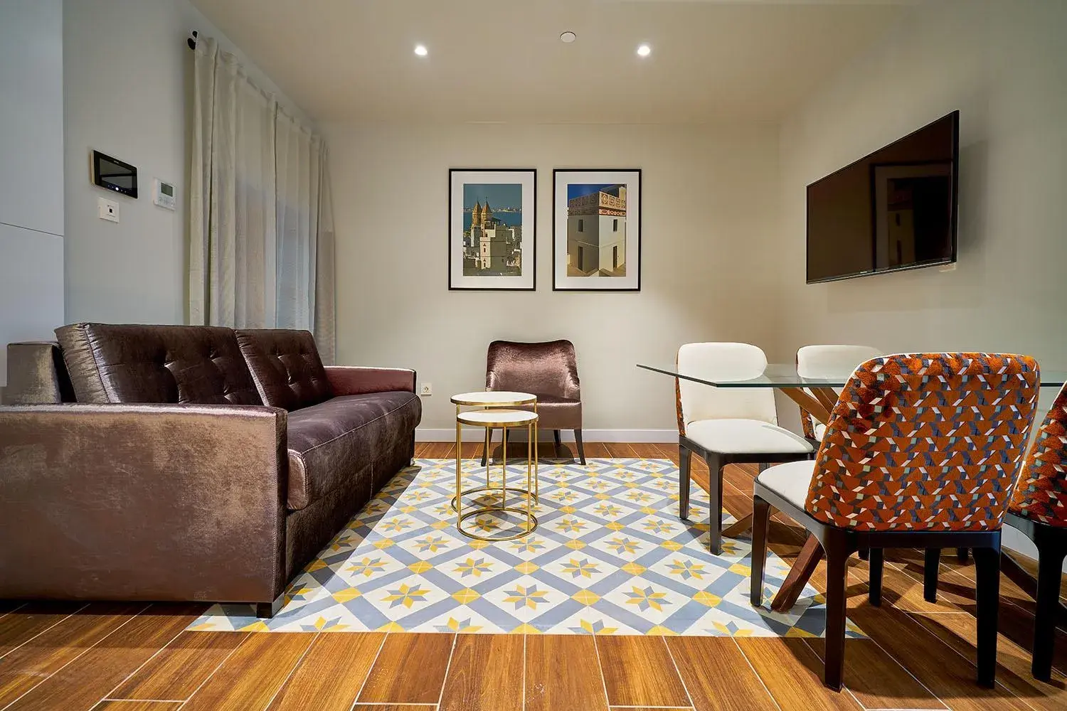 Living room in Tandem Torres de Cádiz Suites Living room in Tandem Torres de Cádiz Suites