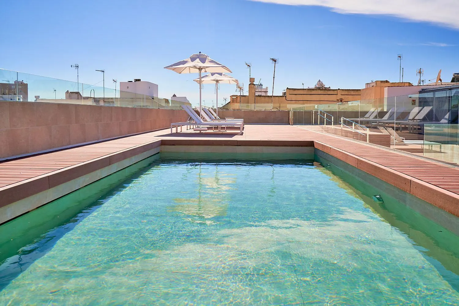 Swimming pool in Tandem Torres de Cádiz Suites