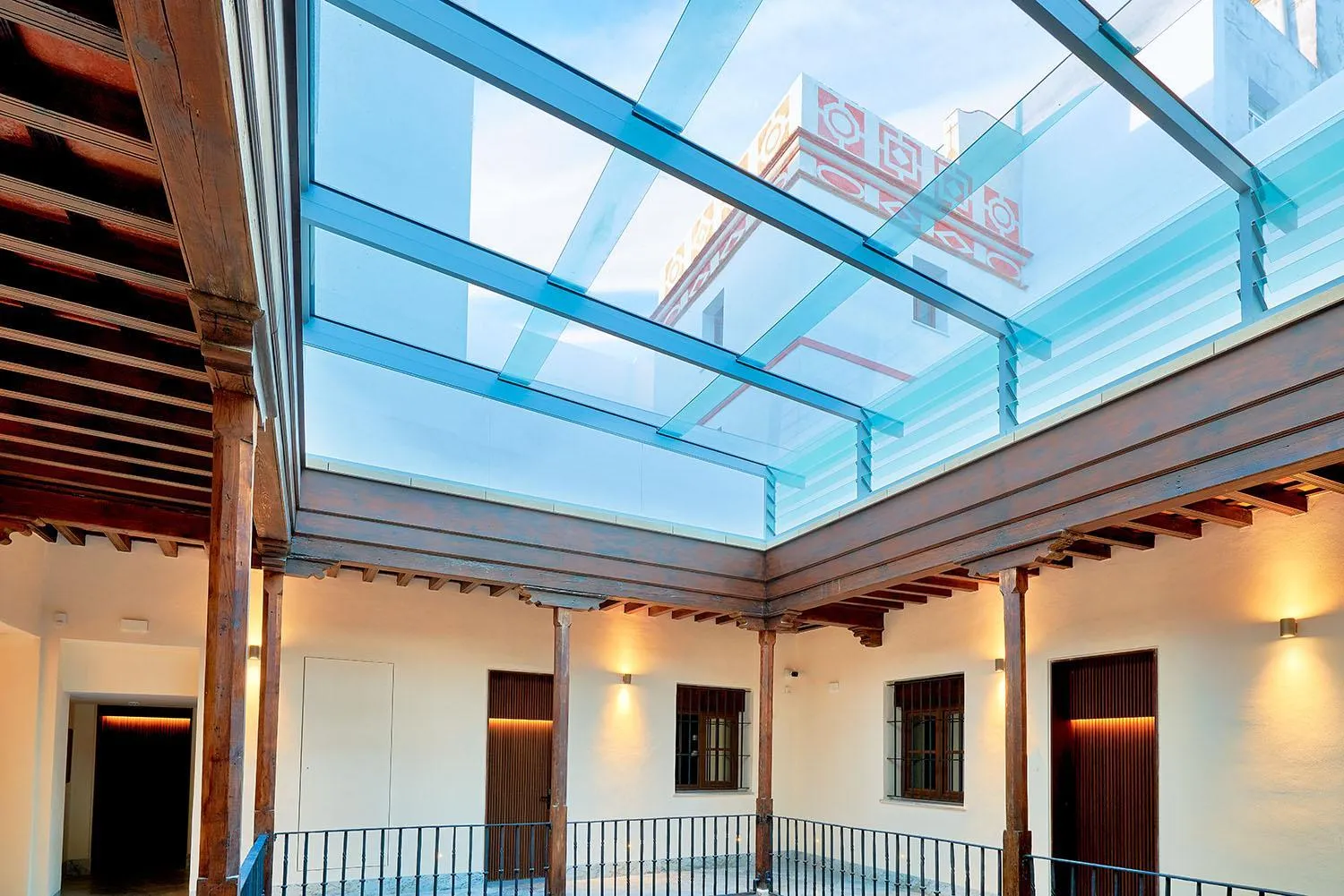 Area and facilities in Tandem Torres de Cádiz Suites